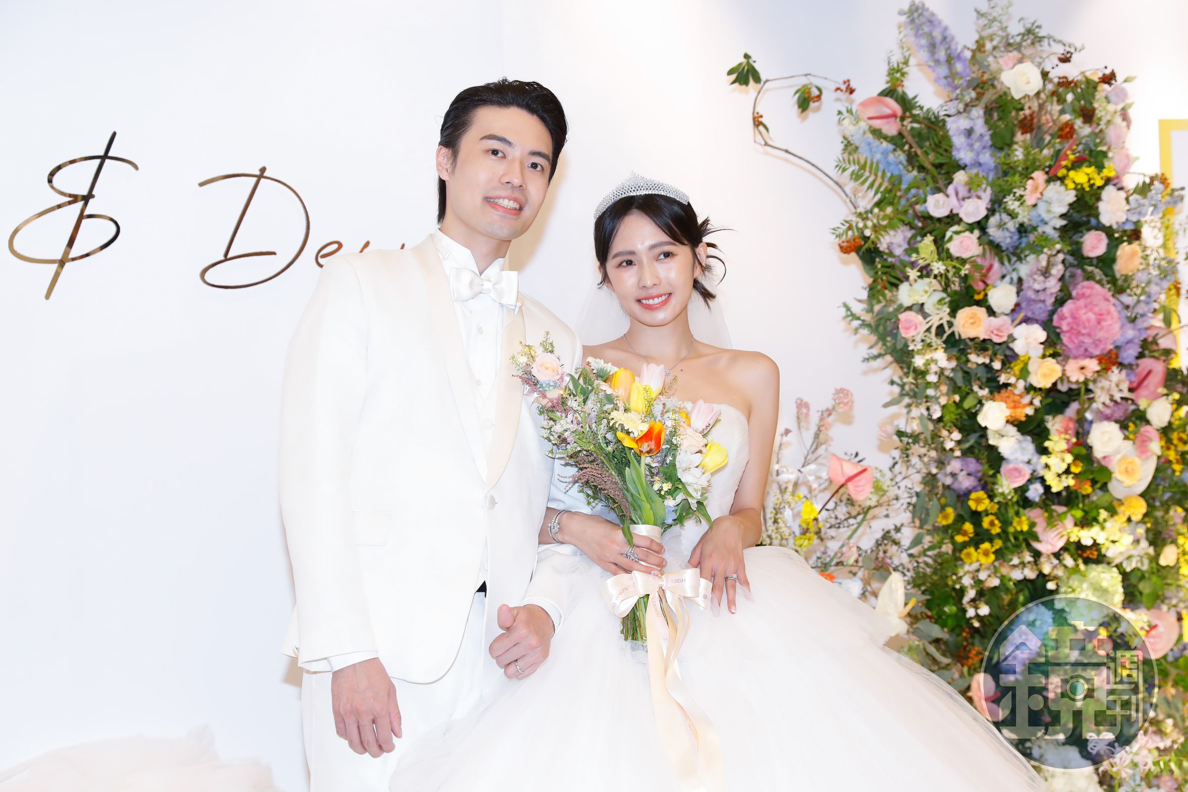簡廷芮(右)發文向老公賴冠儒(左)道歉。(本刊資料照)