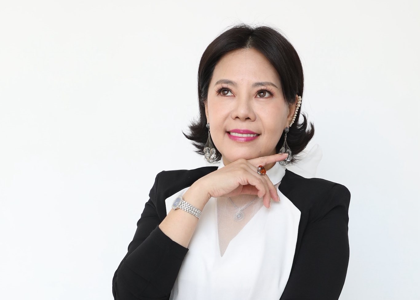 錦雯連演兩部8點檔，對自己是一大挑戰。（翻攝自錦雯臉書）