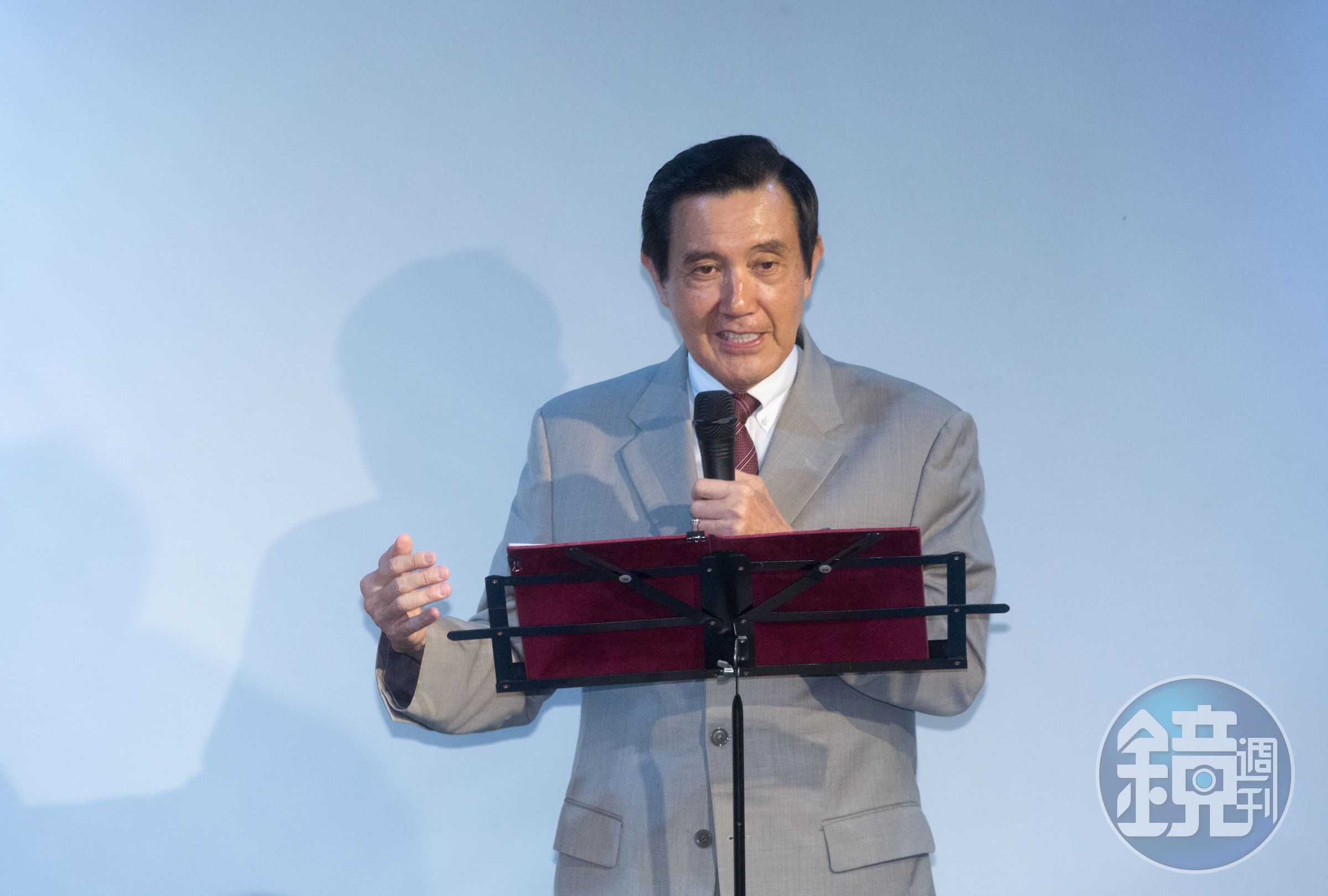 馬英九多次暗示美國違反中立、將台灣「武器化」、意圖將台灣推向第二個烏克蘭等聳動的政治語言。(本刊資料照)