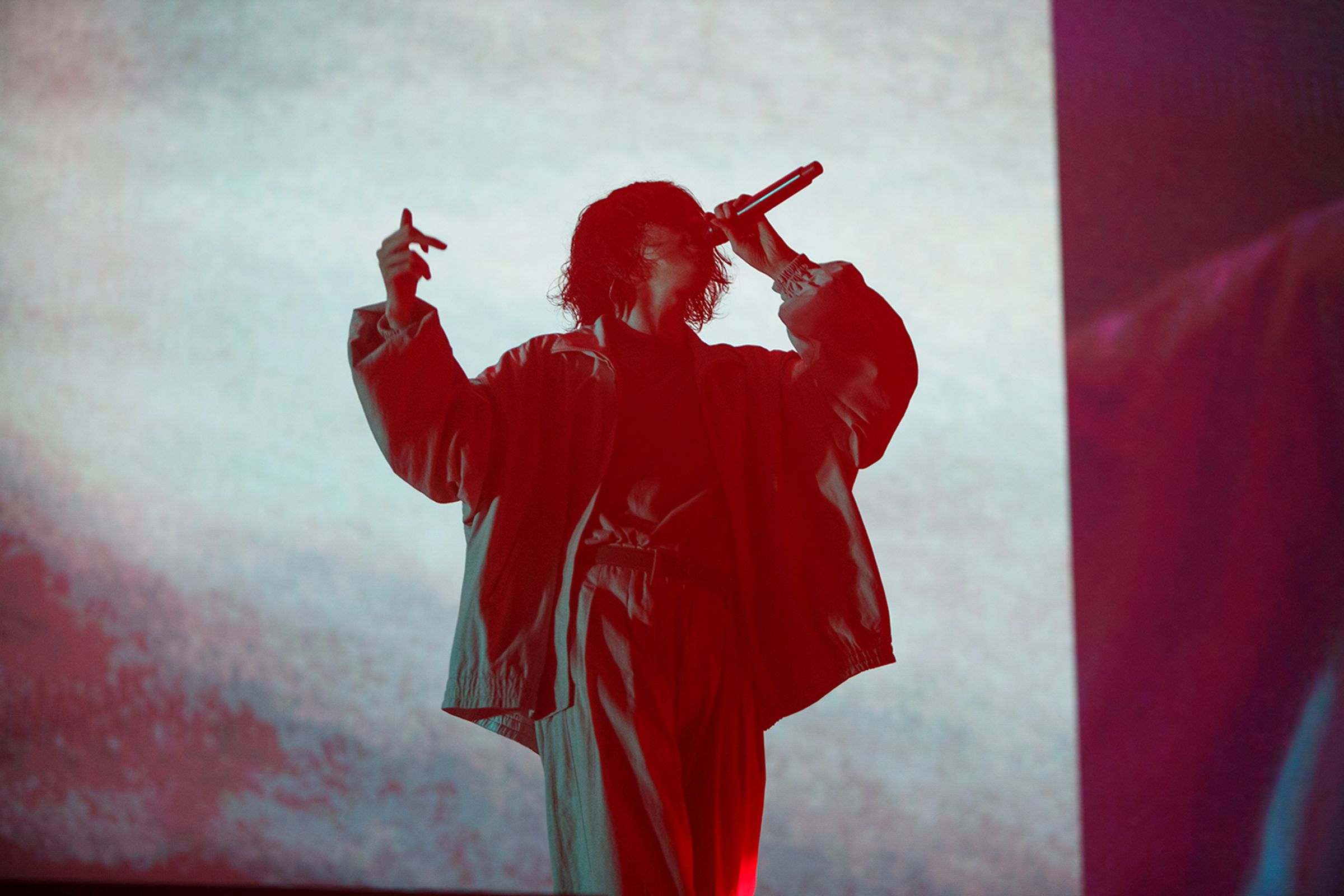 米津玄師將於12月26日、27日首度登上臺北大巨蛋舉辦演唱會,成為首位在此舉辦個人演唱會的日本歌手。(Photo by Yusuke Yamatani)