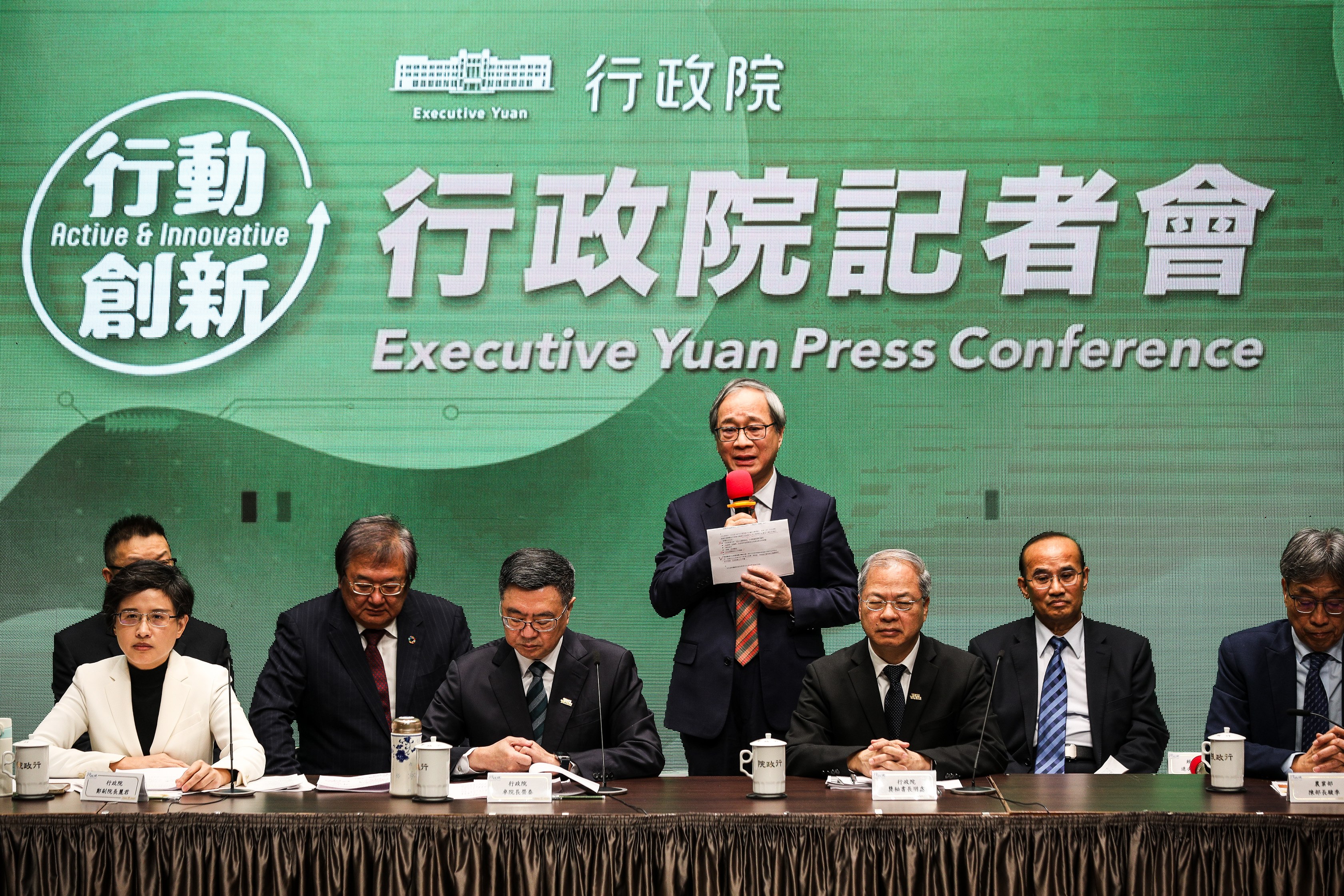 文化部預算遭刪減11億元、凍結34億元，李遠批評不合理刪凍，認為在野輕視文化發展。