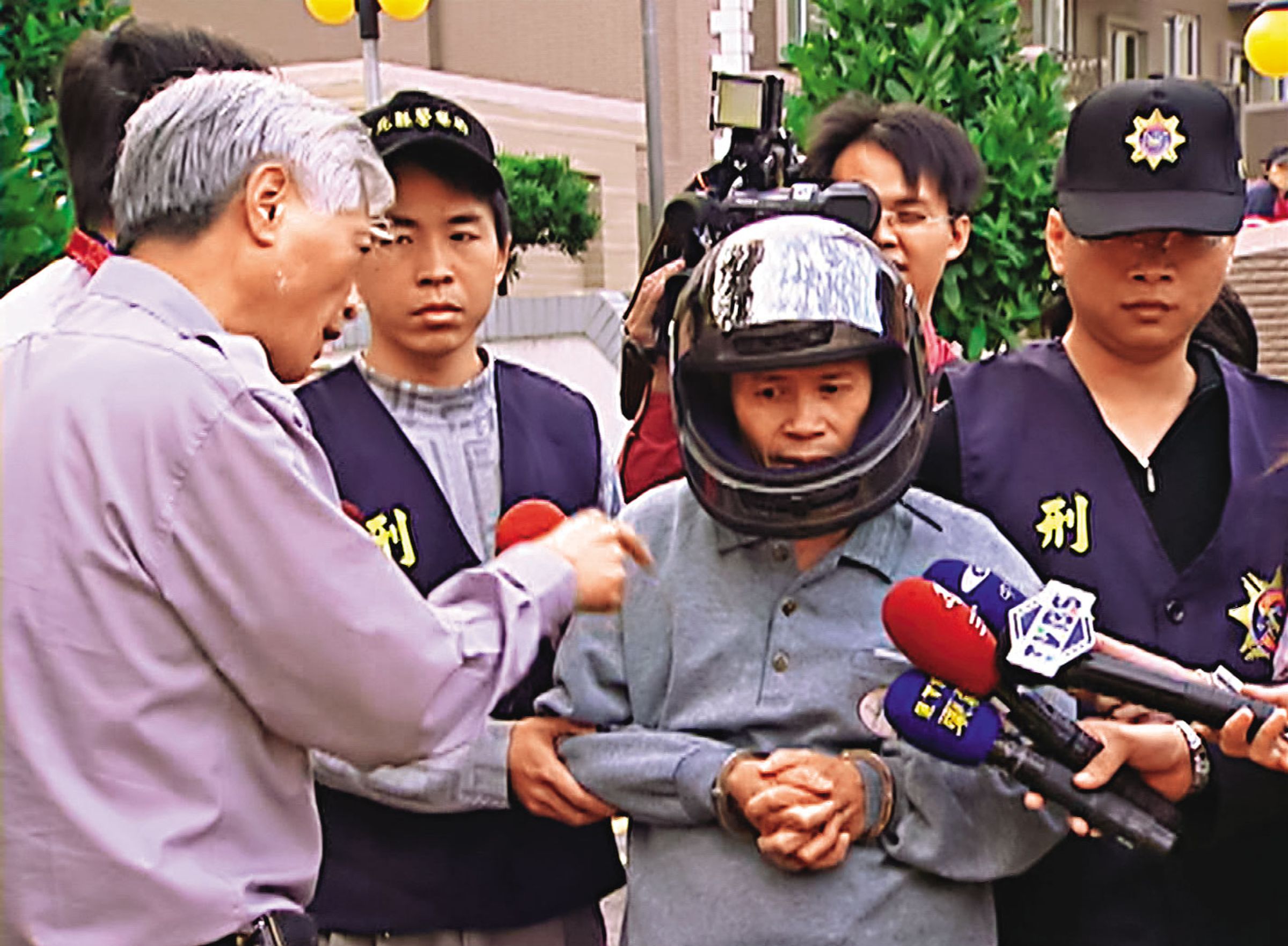 劉姓凶手送醫清醒後,坦承連殺2人,遭移送法辦。(東森新聞提供)