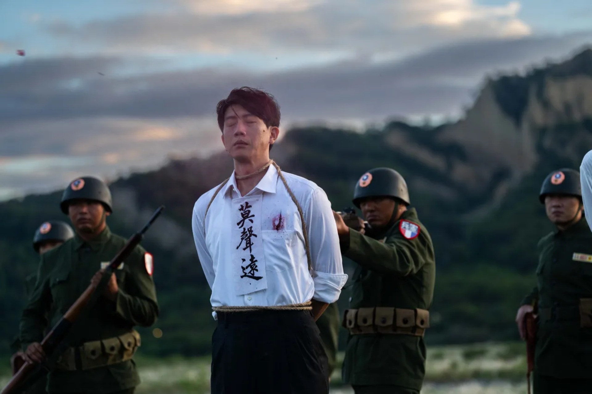 莫子儀在新片《餘燼》中莫子儀有巨大孤獨的黑暗演出。（本地風光提供）