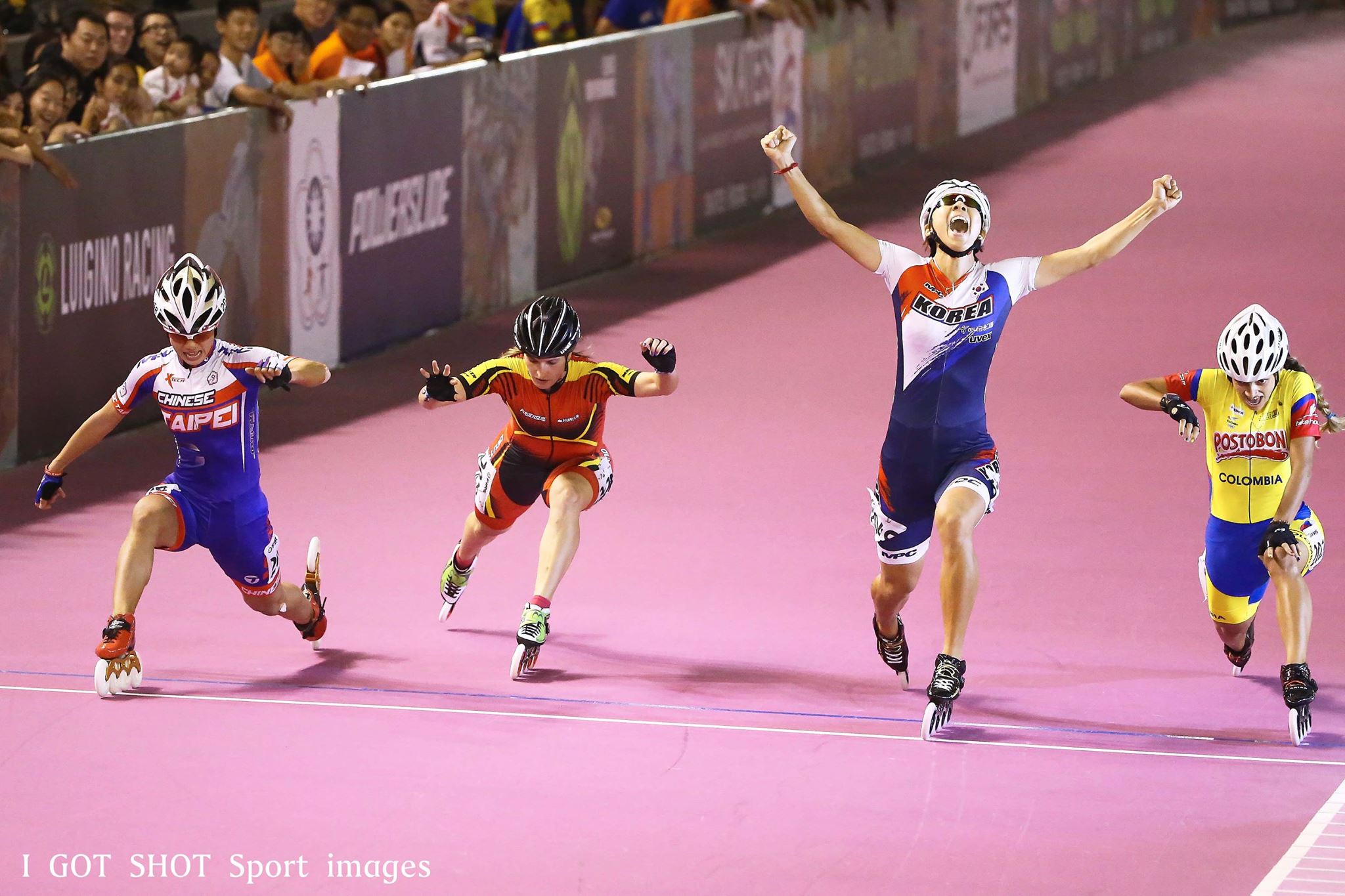 南韓早在2015年11月的世界競速溜冰錦標賽就發生過提早慶祝錯失金牌的案例。(I Got Shot Sport Images艾格斯運動攝影授權提供)
