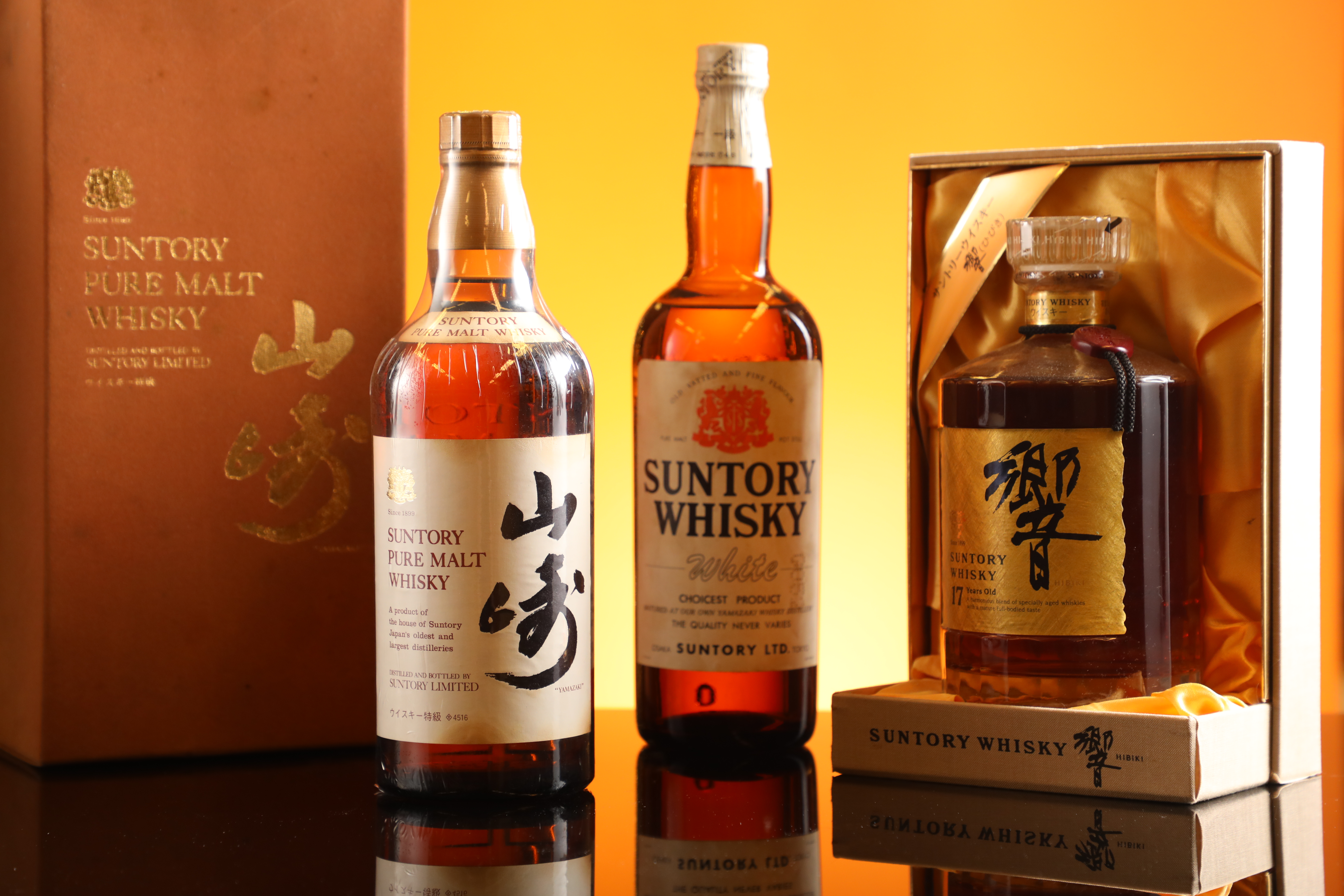 三得利旗下最古早的山崎與響的單一麥芽與調和威士忌，其中山崎拍賣價高達新台幣上千萬。