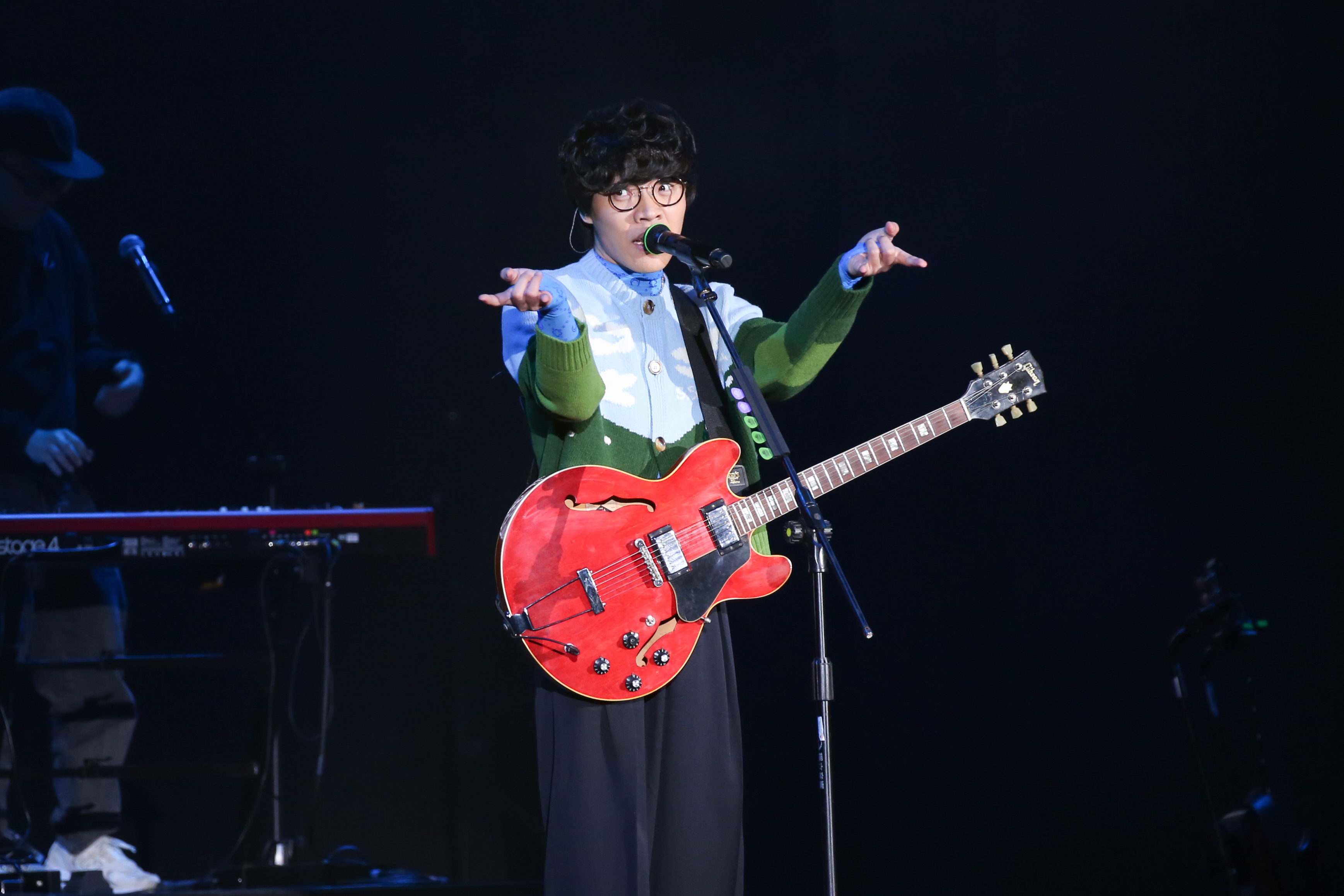 出道成名作〈早安，晨之美！〉成學校音樂課禁歌，盧廣仲自嘲「我只怪我自己。」（本刊資料照）