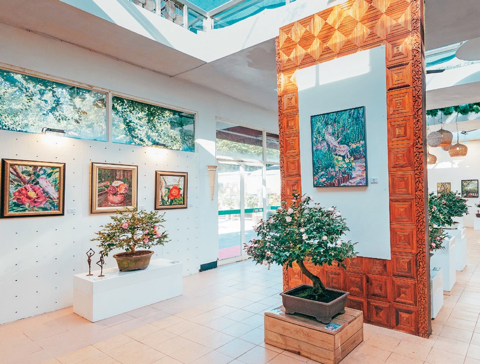 「台北茶花展」結合茶花與畫展,為賞花盛會增添風雅情致。(資料照)