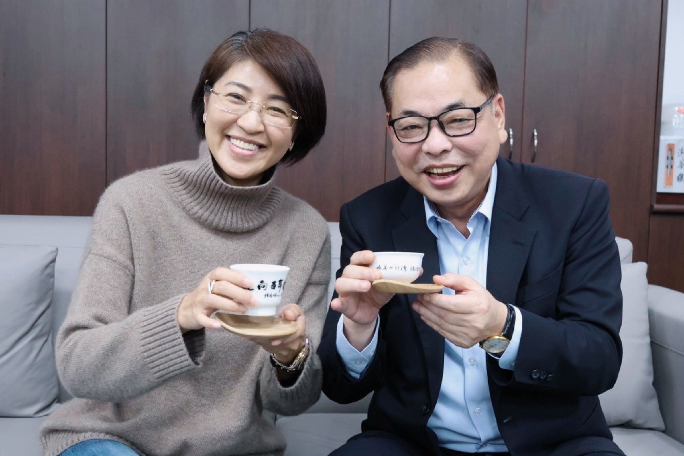 許淑華與陳見賢就觀光整合與農產互補交換意見，盼串聯桃竹苗與中台灣資源，放大區域發展效益。