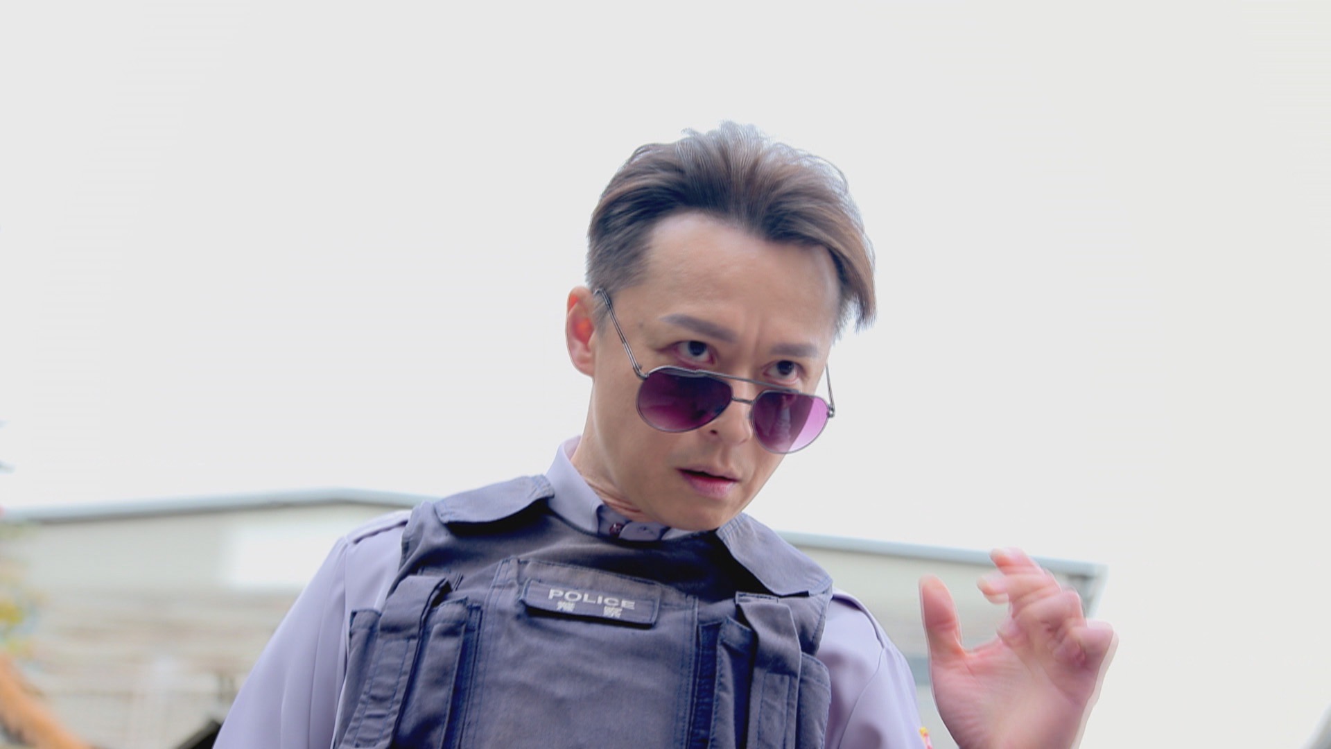 何豪傑《好運來》飾演警察,開拍凍得腿拉傷。(民視提供)