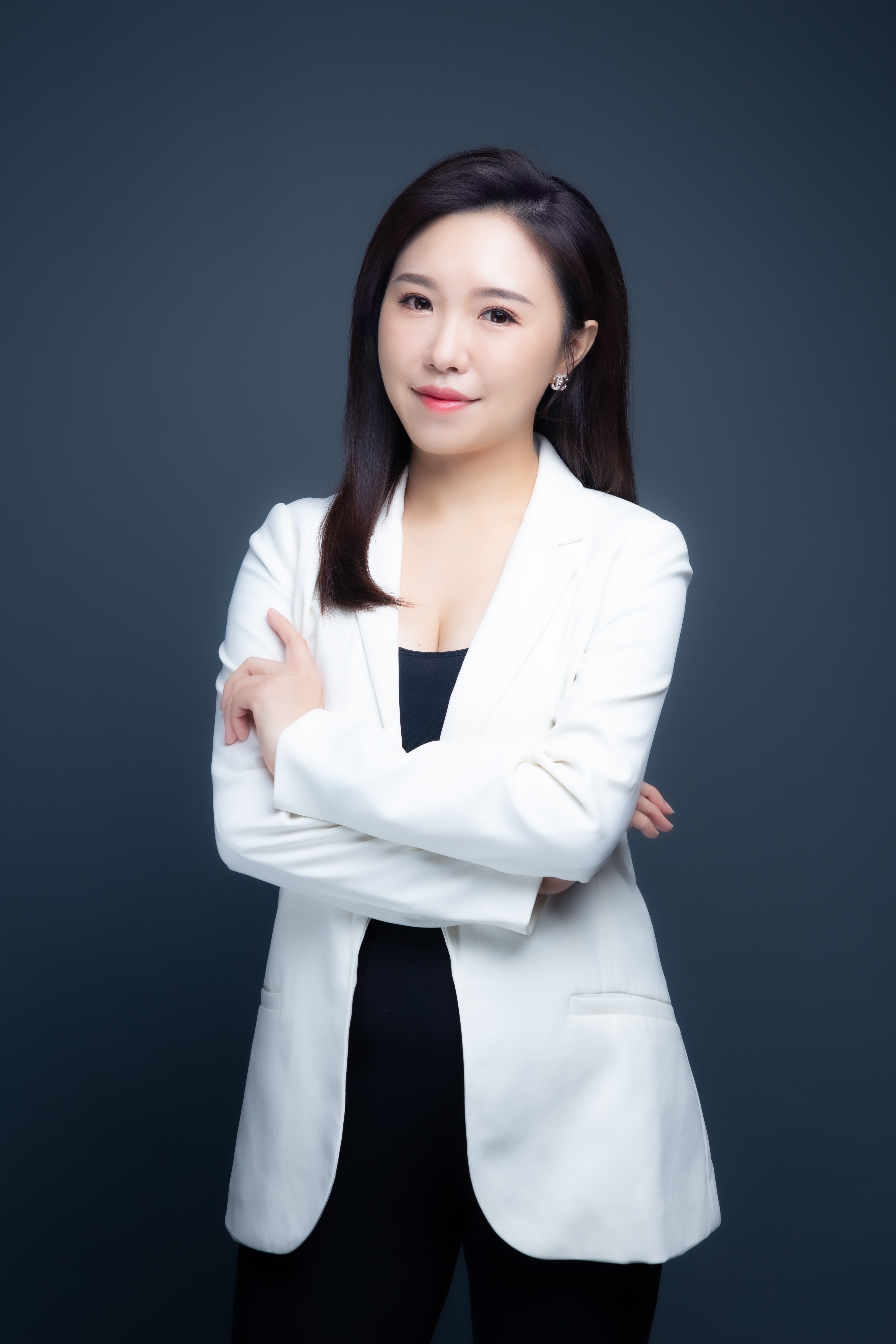 健康管理師珮薰私下還有仙姑這一斜槓身分。(光意娛樂提供)