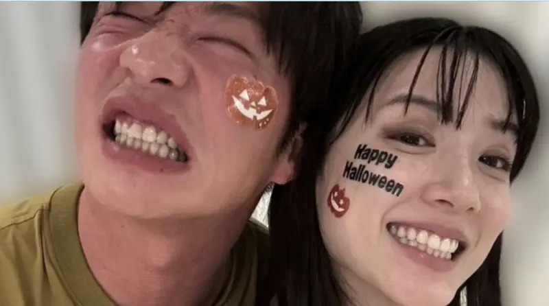 25歲女星永野芽郁疑似不倫戀的演員田中圭。（翻攝自X）