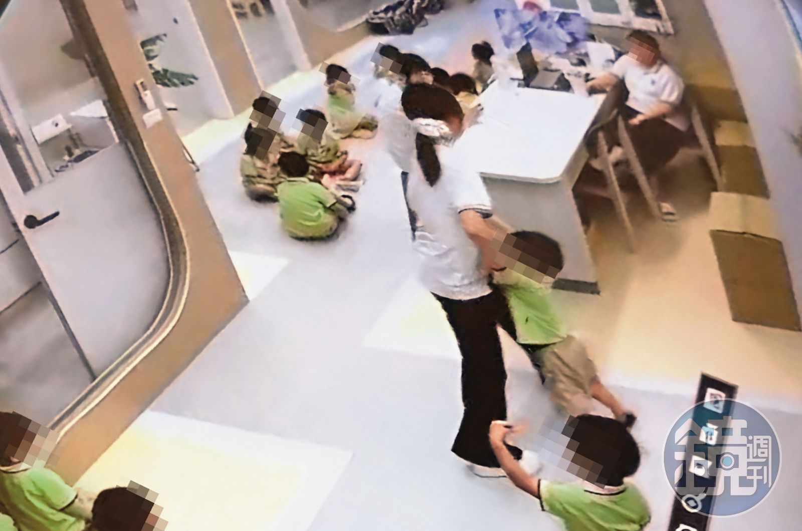 惡魔師虐童鐵證2/老師集體施暴教保員當幫凶 幼童心理創傷徵狀讓人好心疼