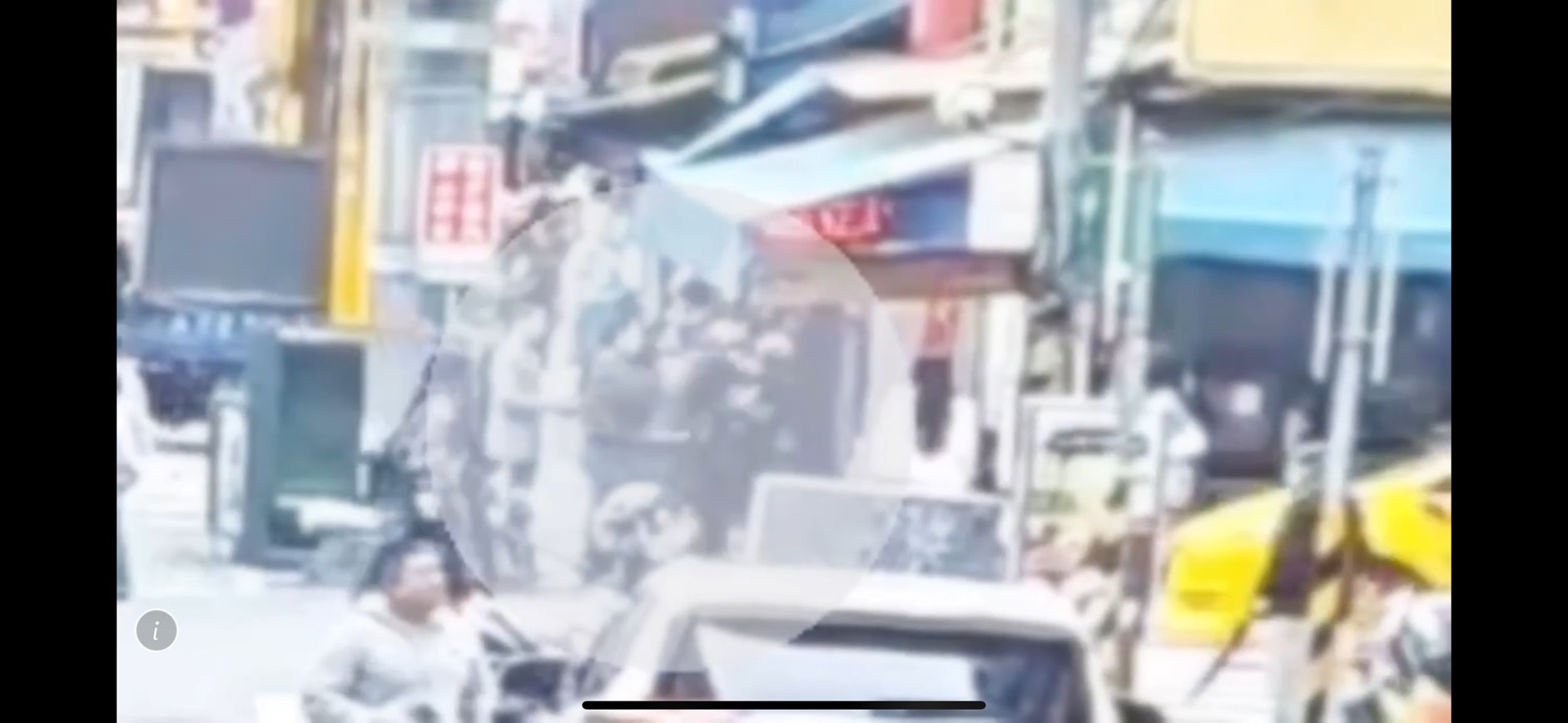 李男酒後買羹湯遭拒嗆罵店家，雙方爆發肢體衝突。（翻攝畫面）