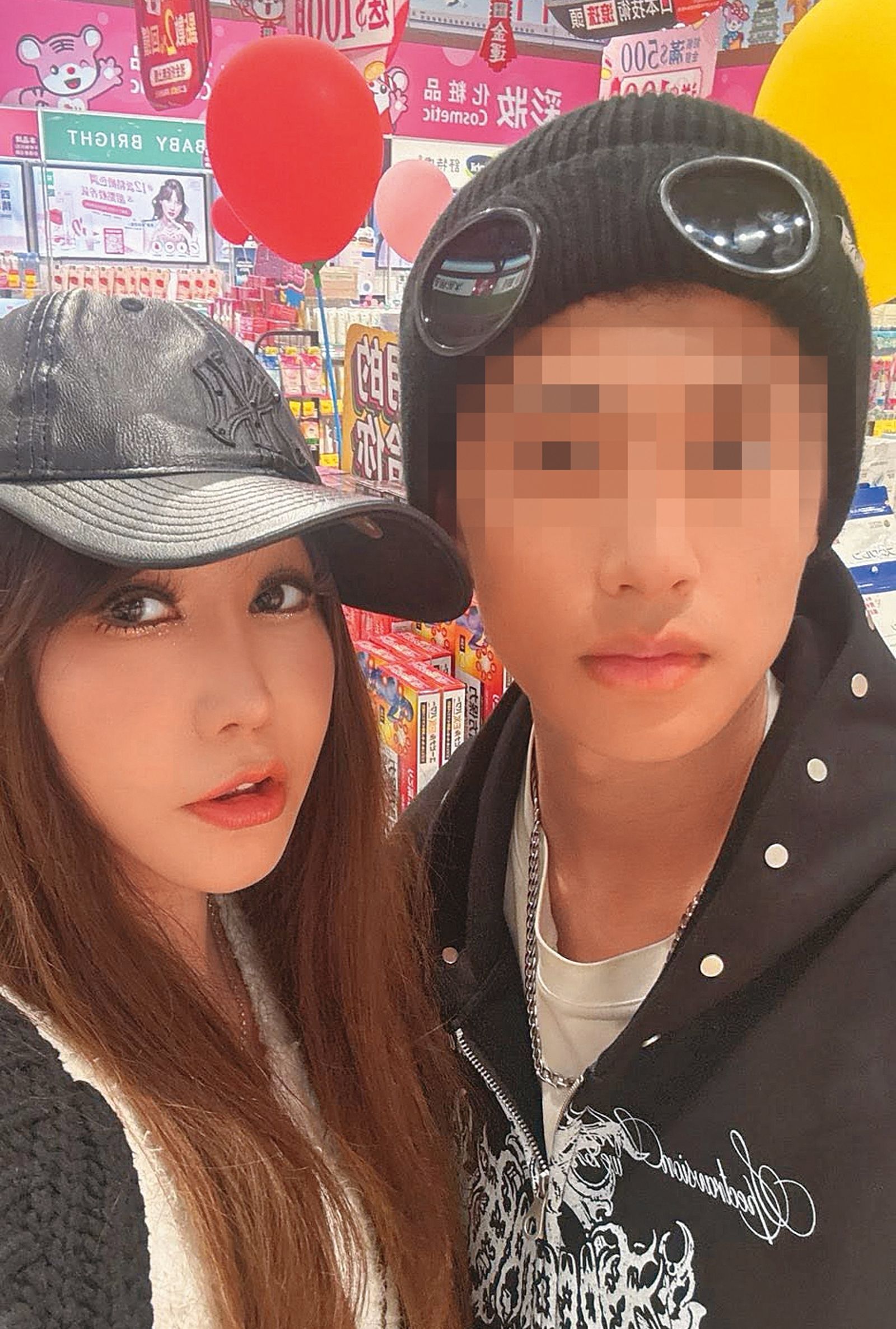 婷婷（左）和邵昕離婚後，曾抱怨想見到兒子邵逸翔（右）卻頻頻被阻撓。（翻攝自婷婷 MIHO臉書）