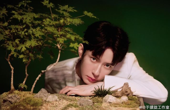 大陸男星于朦朧今日墜樓身亡，外界認為有疑點，但警方已定調沒有刑事嫌疑。（翻攝于朦朧工作室微博）
