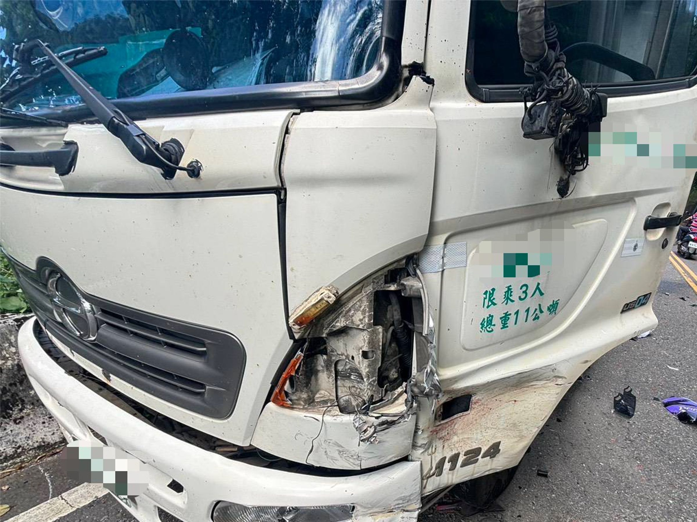 死者到北宜公路跑山,因跨越雙黃線逆向撞上物流車不治。翻攝畫面