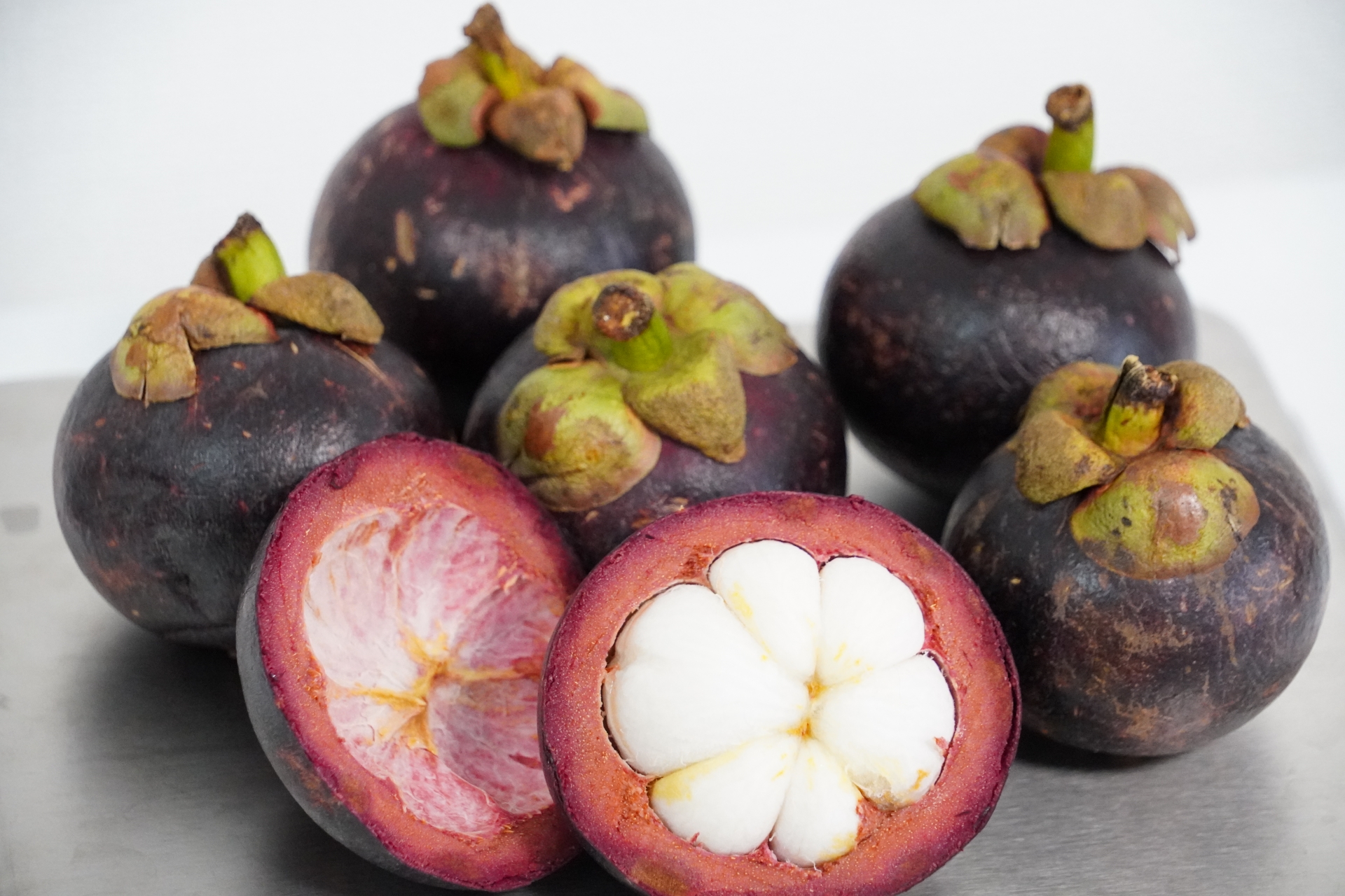 近期有不法帳號，在社群平台Threads、Instagram上，假冒農業試驗所名義，販售山竹與蜜棗。（翻攝自photo-ac）