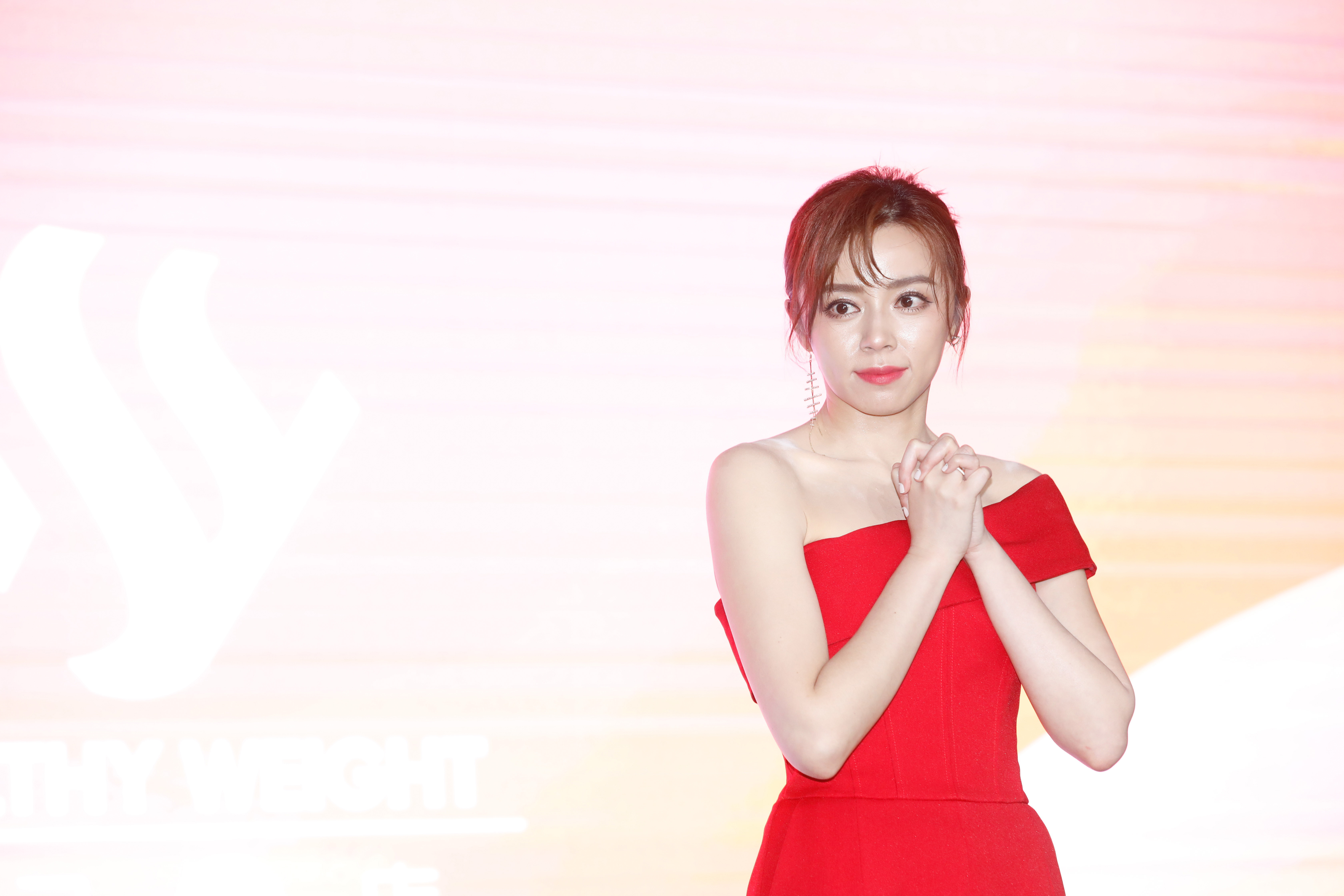 王瞳近日家中老犬酷奇驟逝，讓她一家人毫無心理準備。