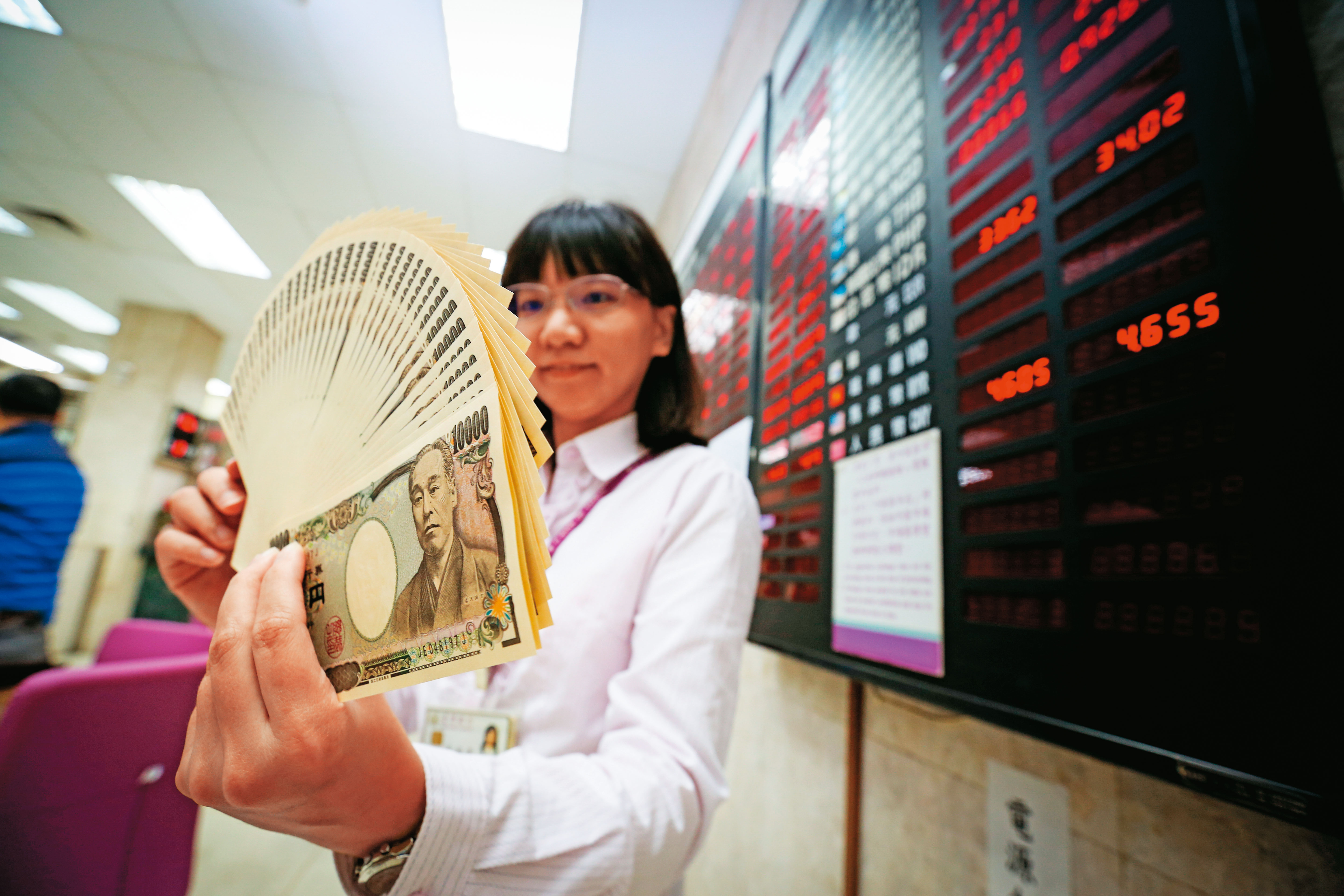 日圓近期出現大幅升值，1美元兌日圓由147遽跌至141元，連帶拉升亞洲貨幣。