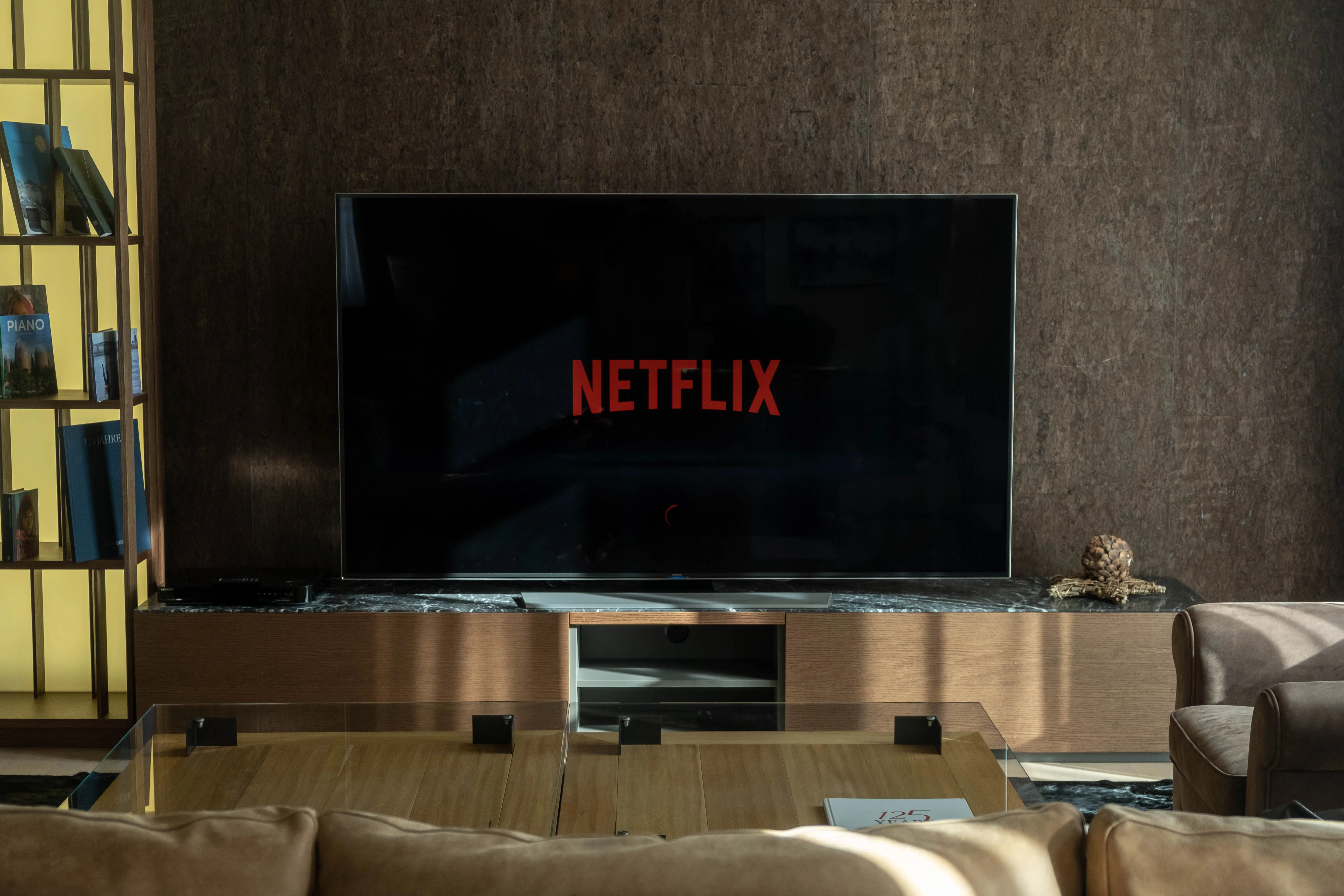 不到3分鐘秒入睡...網狂讚Netflix「1影集」成失眠救星　睡眠品質變超好！連醫師都大推