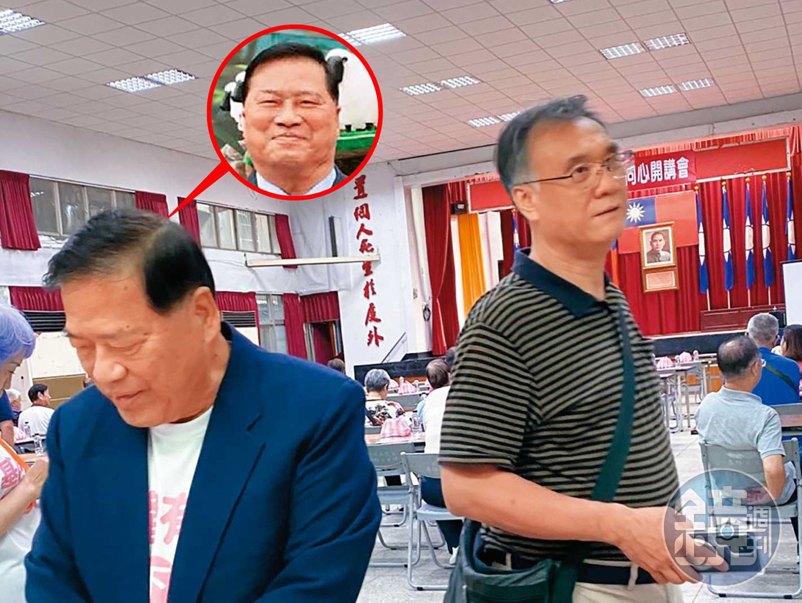 謝清雲文教基金會前董座李伯元（左），也曾與蘇姓公關主任（右）在黨部同框過