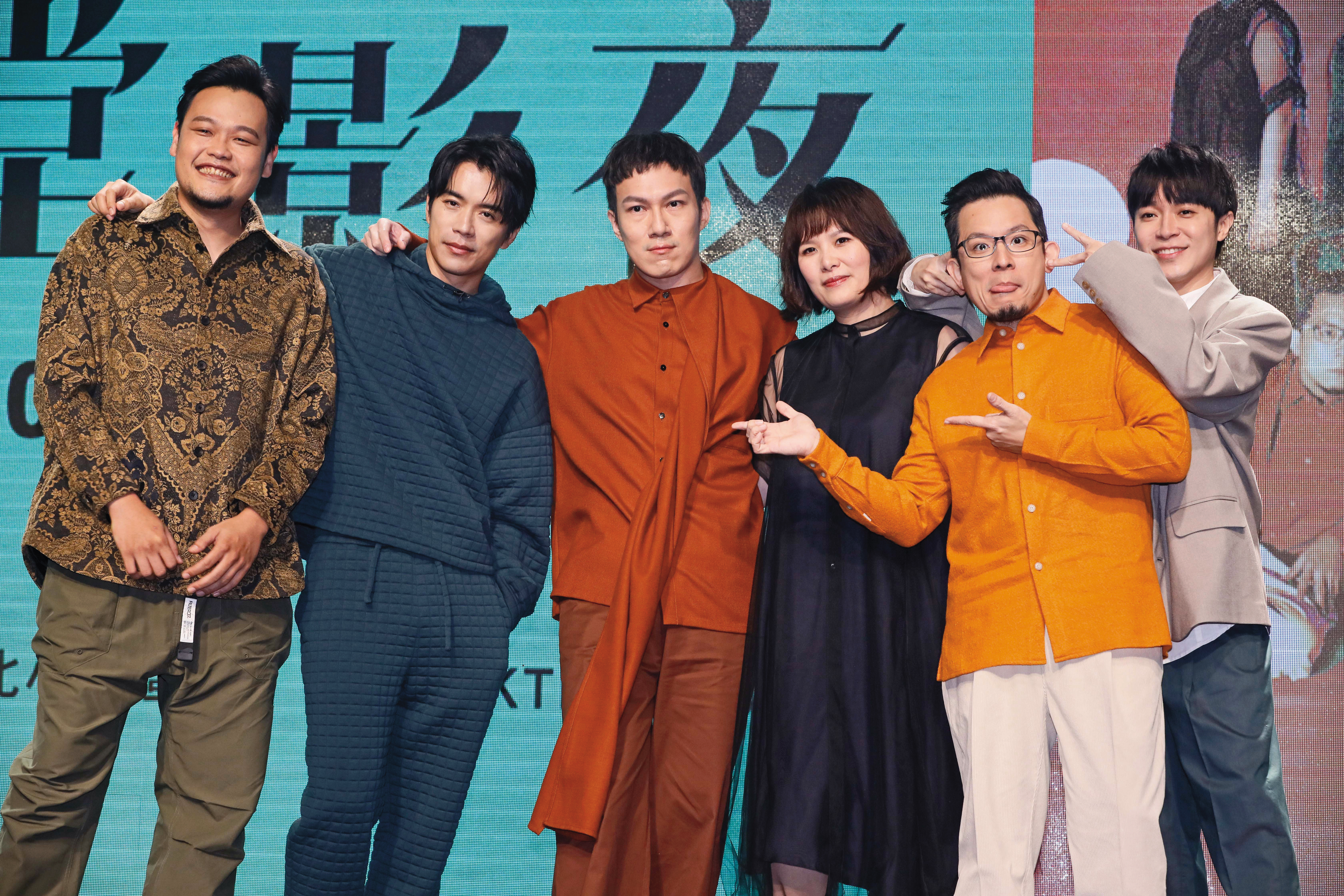 蘇打綠因版權糾紛，一度改名為「魚丁糸」，經過紛擾後拿回原名。