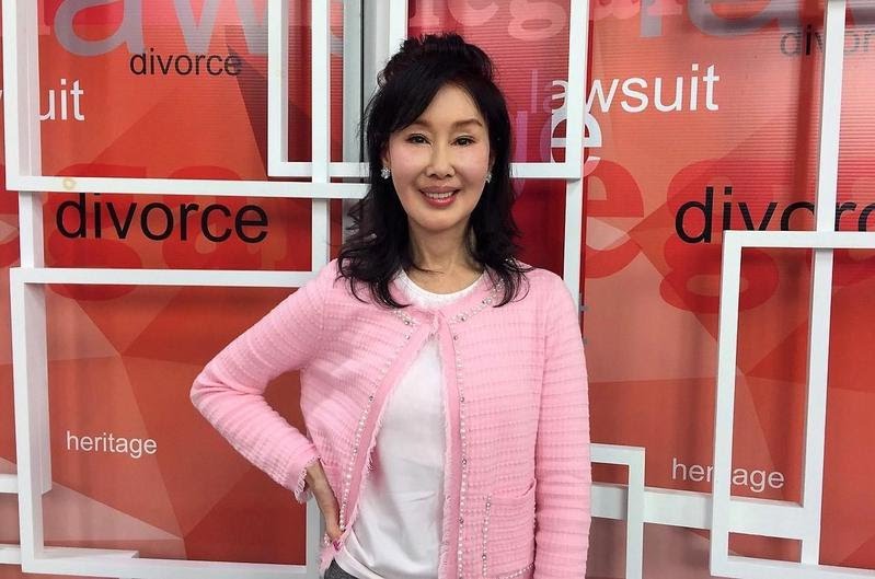 夏光莉結束與藍文青28年同居關係，訴請夫妻剩餘財產敗訴。（和展影視提供）