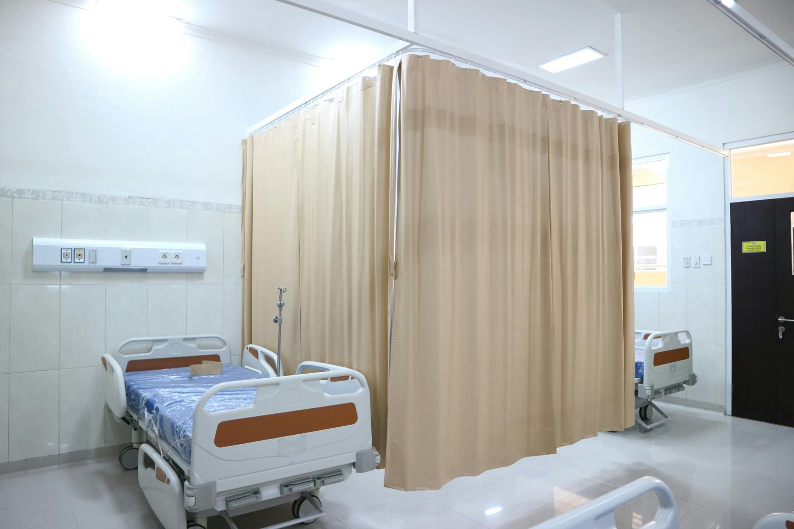 為什麼病房要等這麼久?急診醫痛揭:台灣醫療已窮到「挑病人」 生錯這種病最慘