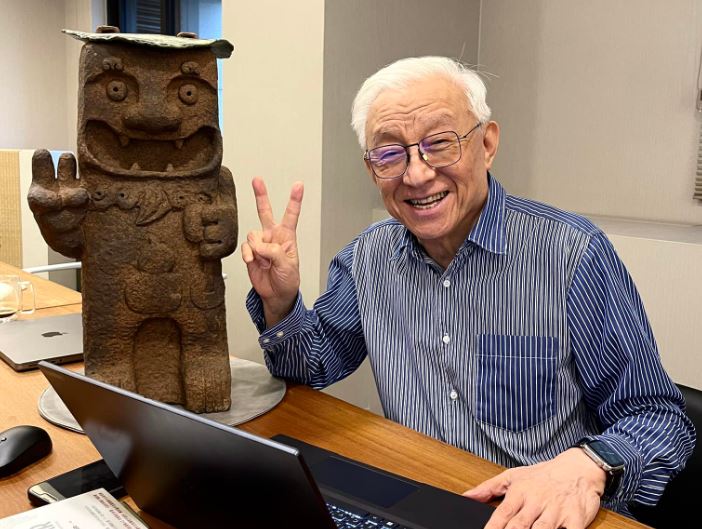 曹興誠晚間再發聲明，表示那些聲稱與他有關的不雅照都是合成的，他確定會提告求償。（翻攝曹興誠臉書）