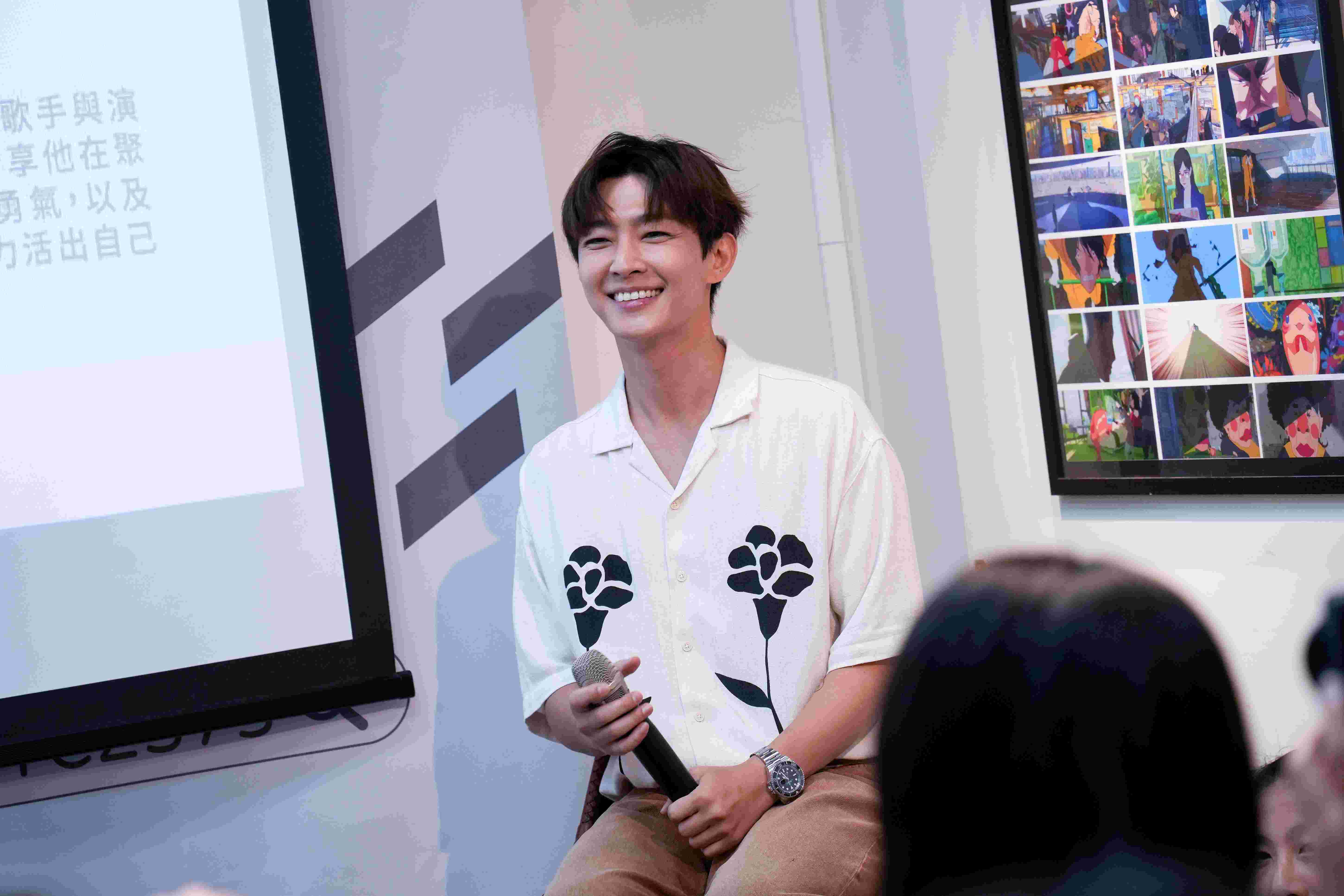  如今炎亞綸身兼藝人及經紀人、還投資了電商平台。（海鵬提供）