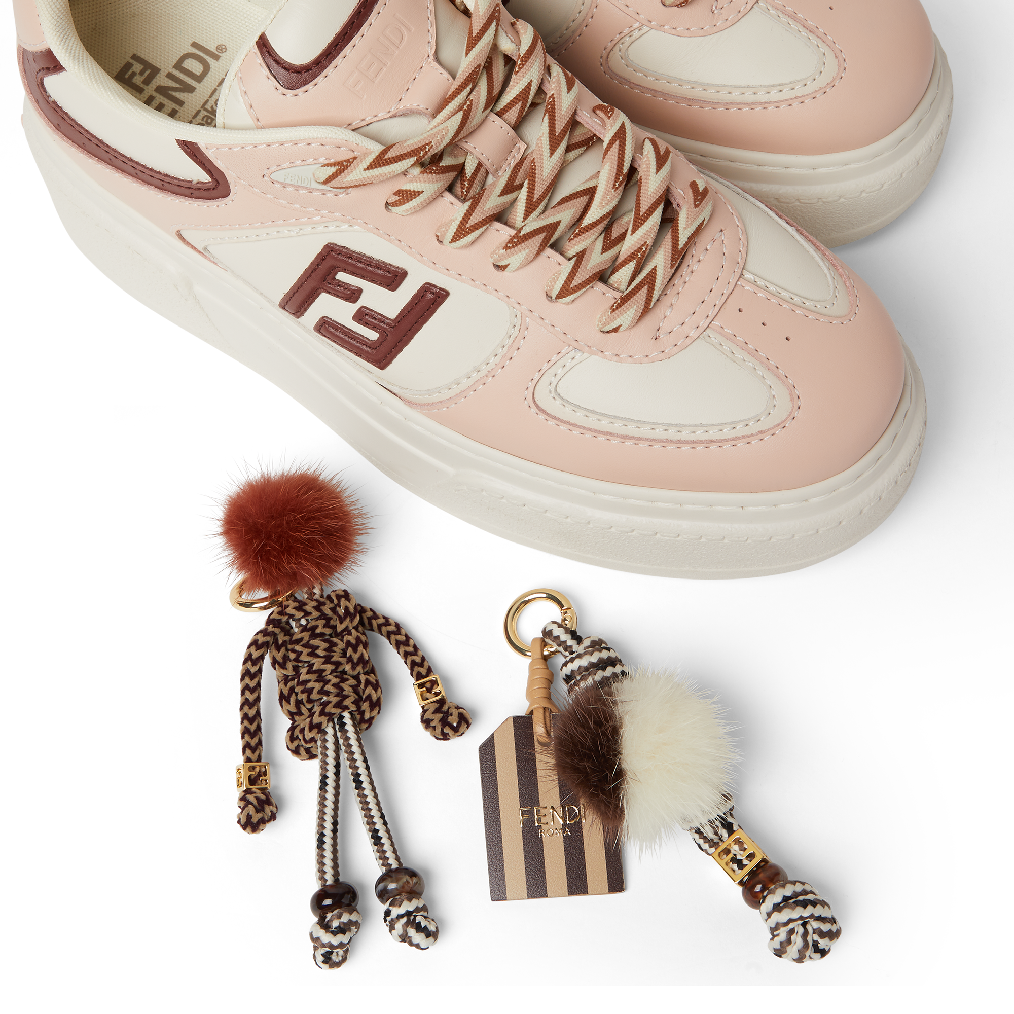 FENDI Match粉色皮革運動鞋。NT$ 47,500(FENDI提供)