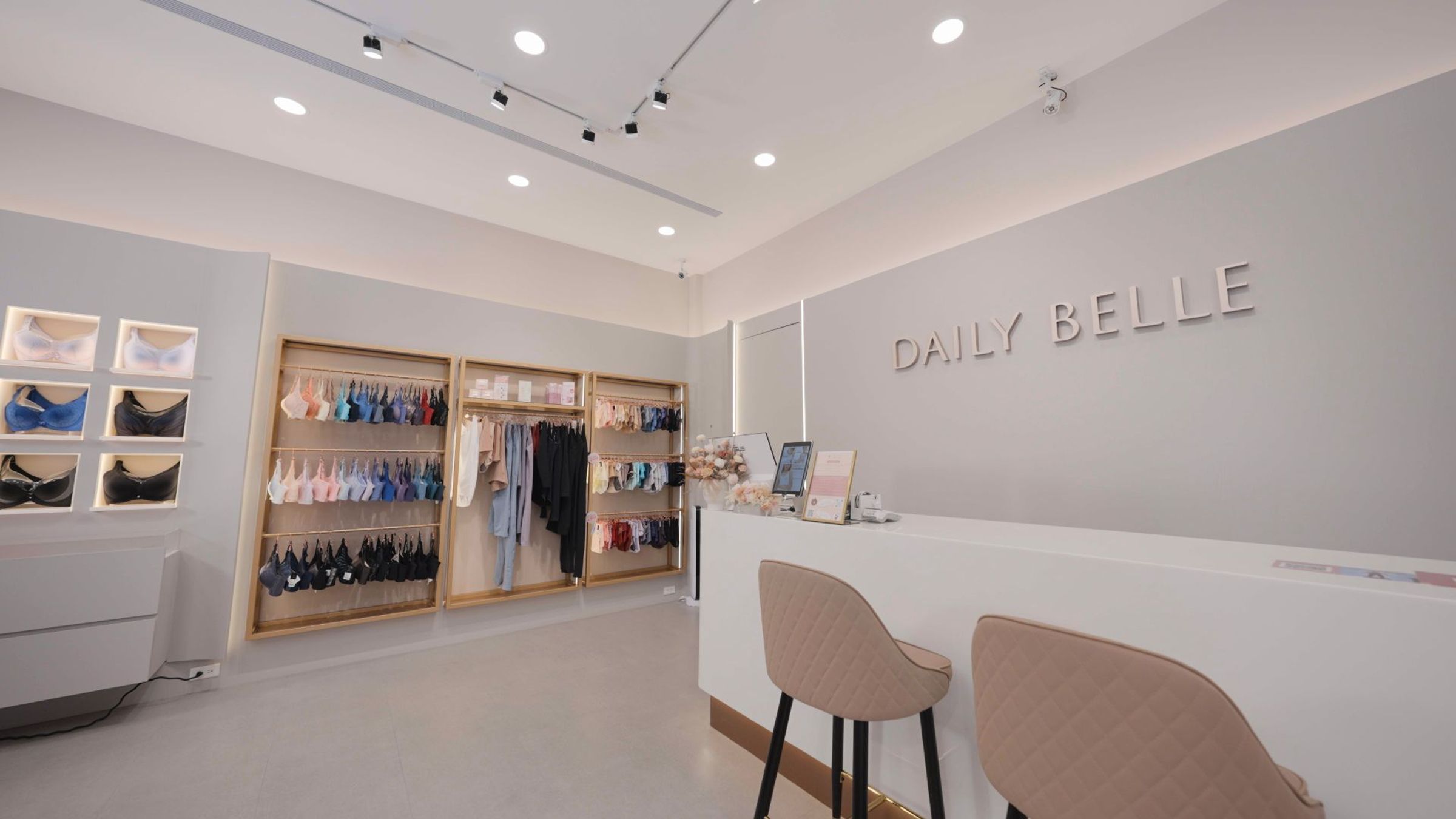 黛莉貝爾讓變美的過程不再只單憑肉眼感覺,領現業界導入的「AI智能體態管理儀」能真正用數據,陪你一起健康、美麗、自信,並記錄下你變美的足跡!