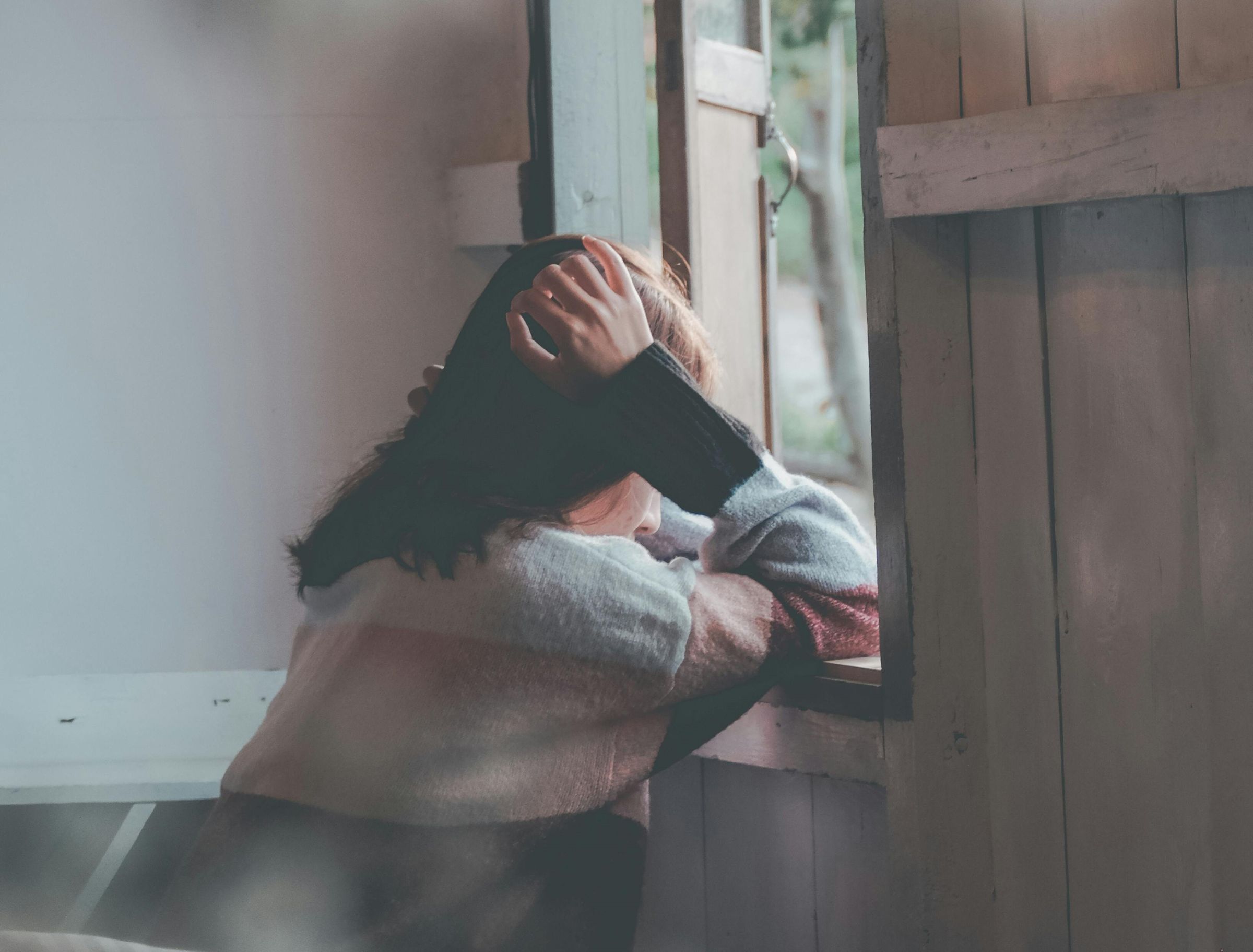女大生打工連續3次崩潰爆哭，坦言「不是很能吃苦」。（示意圖，非當事人／pexels）