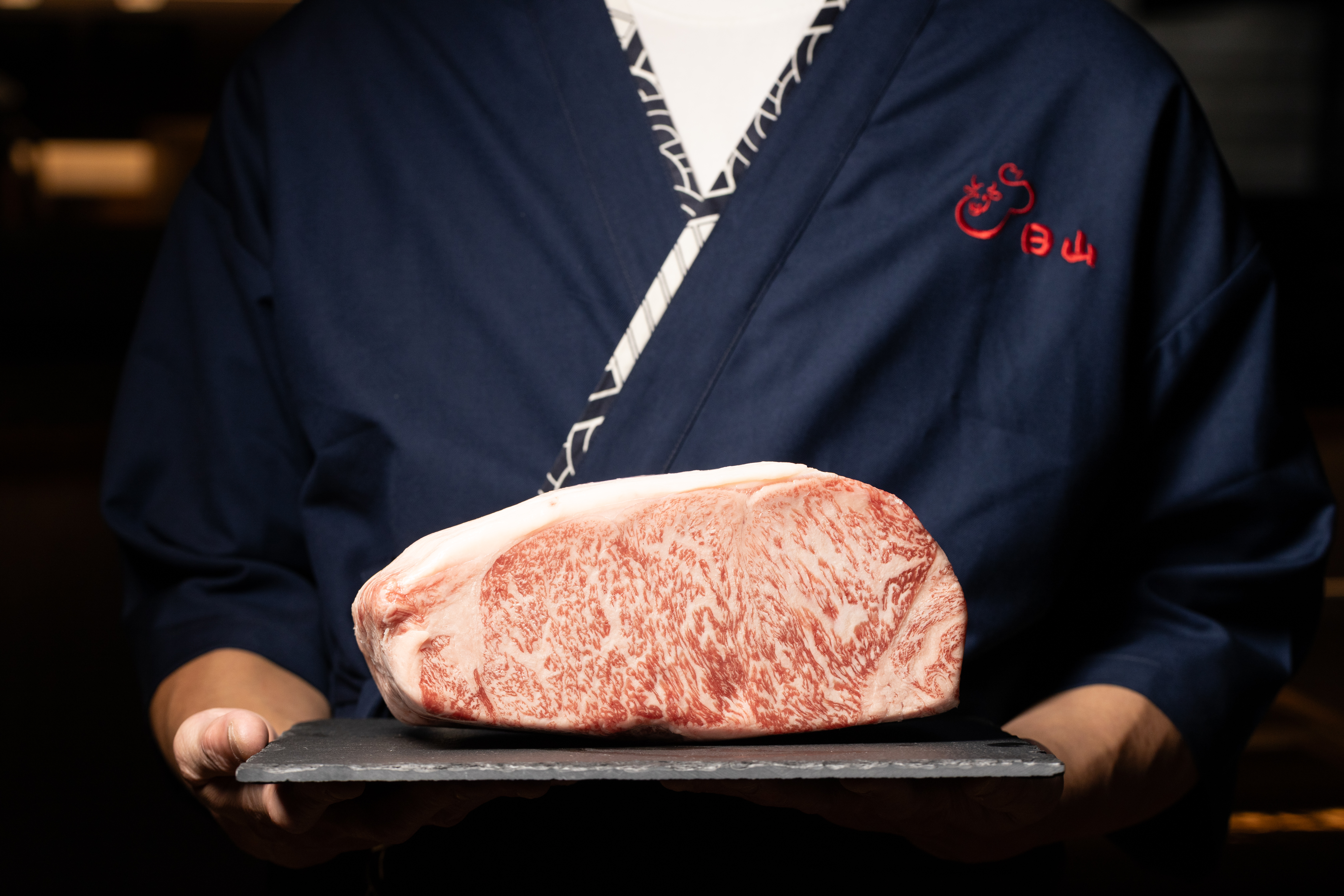 日山畜產從事肉品批發零售已有百年歷史,第一波登台的是鑑定師精挑、鹿兒島的A5薩摩牛。