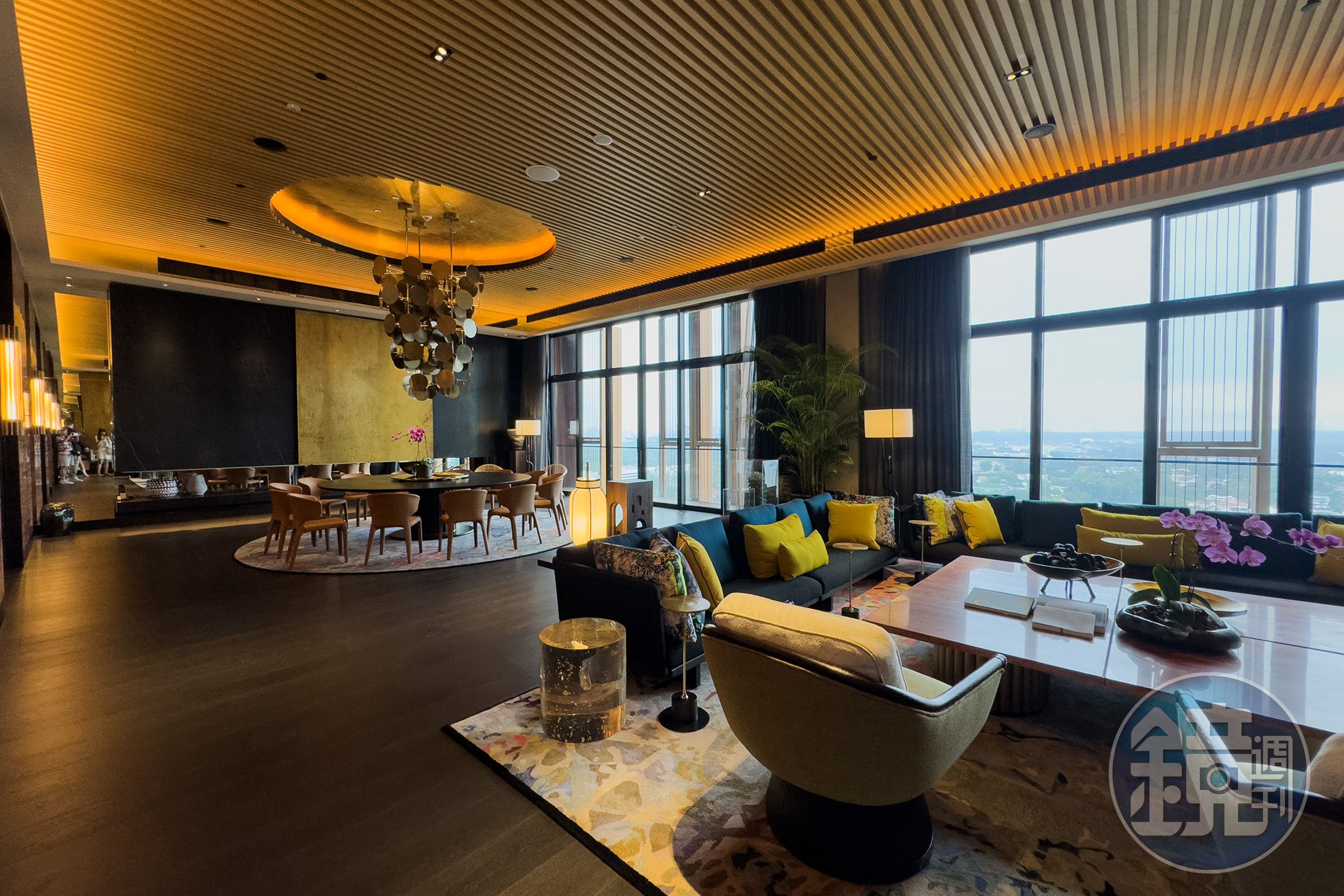 整棟飯店僅有一間的「Penthouse」,擁有134坪的客房面積。