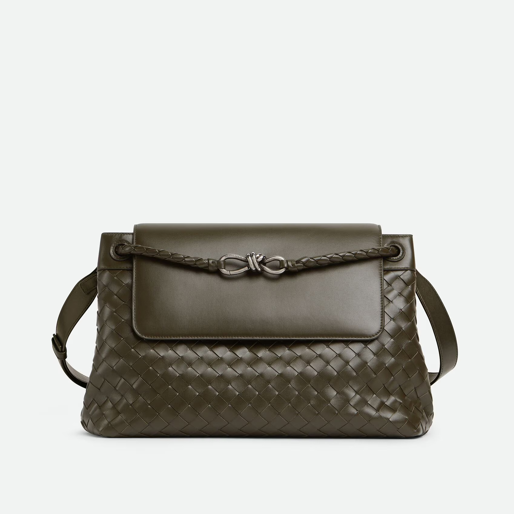 Andiamo編織皮革信差包。NT$177,500(BOTTEGA VENETA提供)