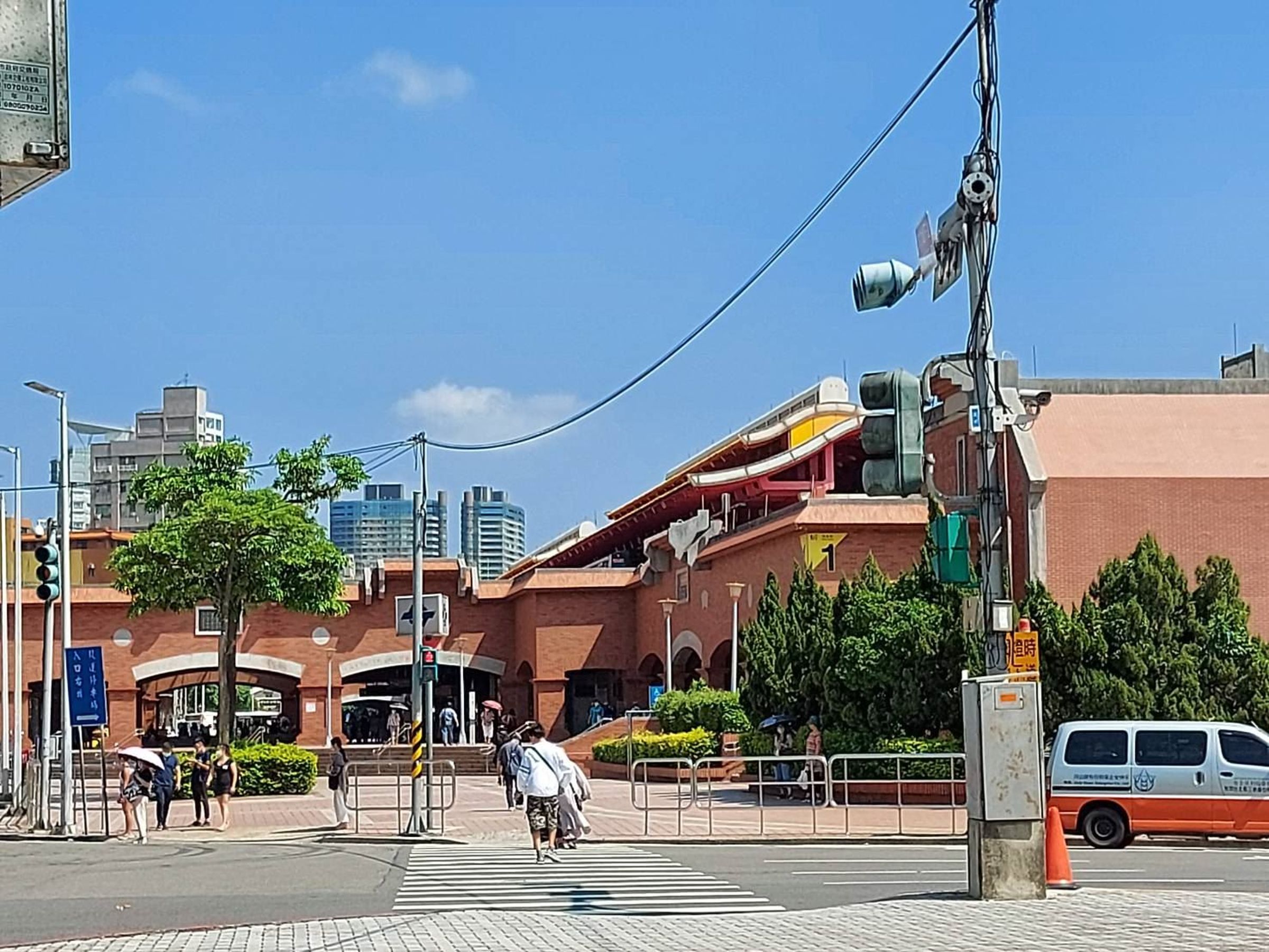 台北捷運近一年周邊套房租金最親民十大站點中，淡水站以9242元的平均月租金，位居最便宜的捷運站。