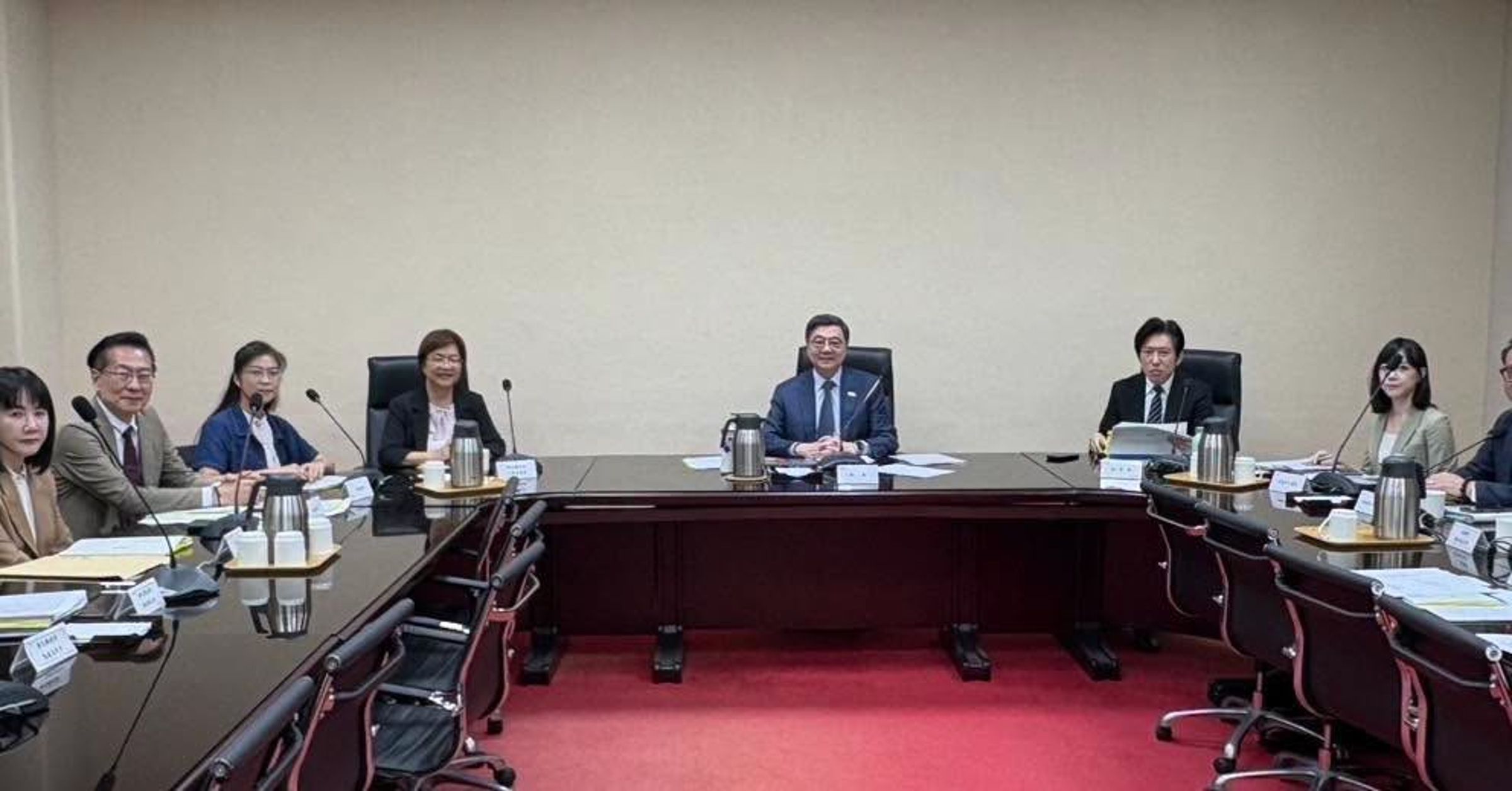 面對遭藍營支持者出征,王惠美表示,「做對的事,做應該做的事,做對彰化有利的事」。(翻攝自臉書@王惠美)