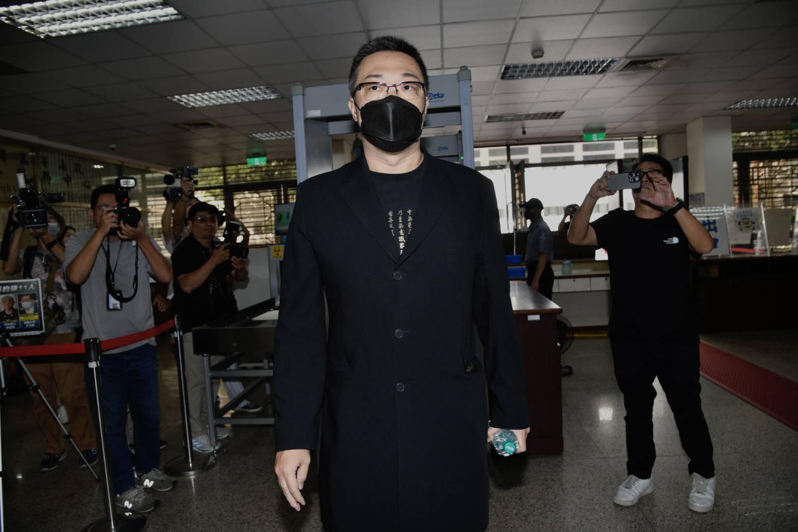 朱學恒酒後強吻鍾沛君，朱確定要入獄了。（本刊資料照）