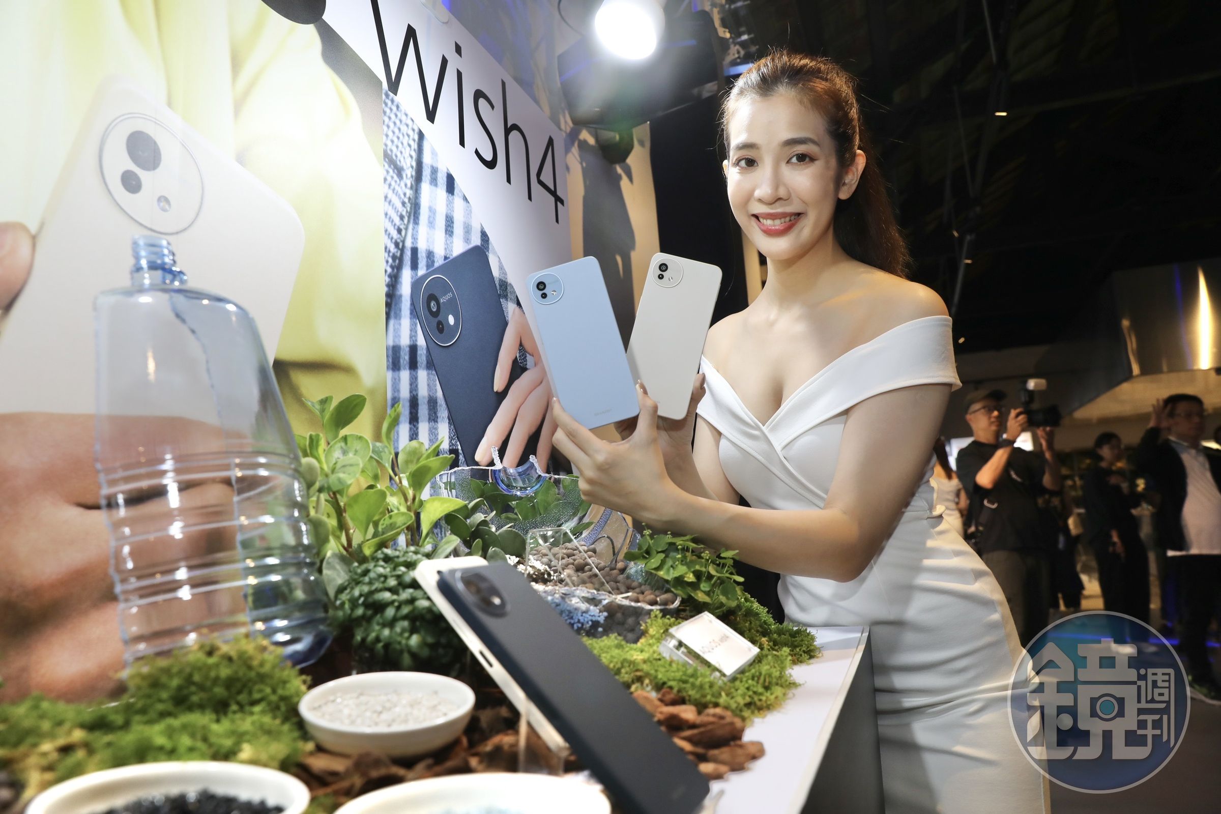 11日台灣夏普發表了AQUOS R9和AQUOS wish4兩款全日製手機。