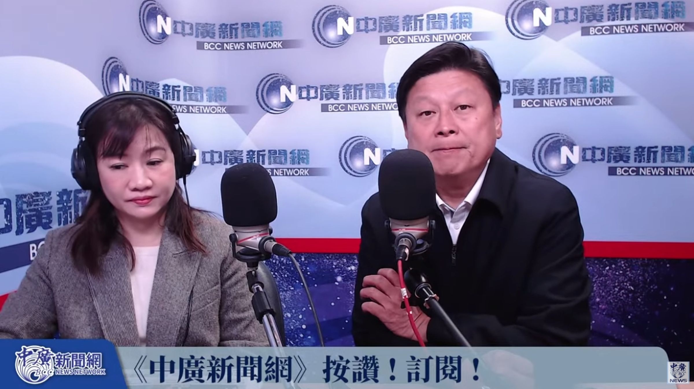 傅崐萁(右)今上廣播節目,暢談退選立法院長與總召心路歷程。(翻攝自中廣新聞網YouTube)