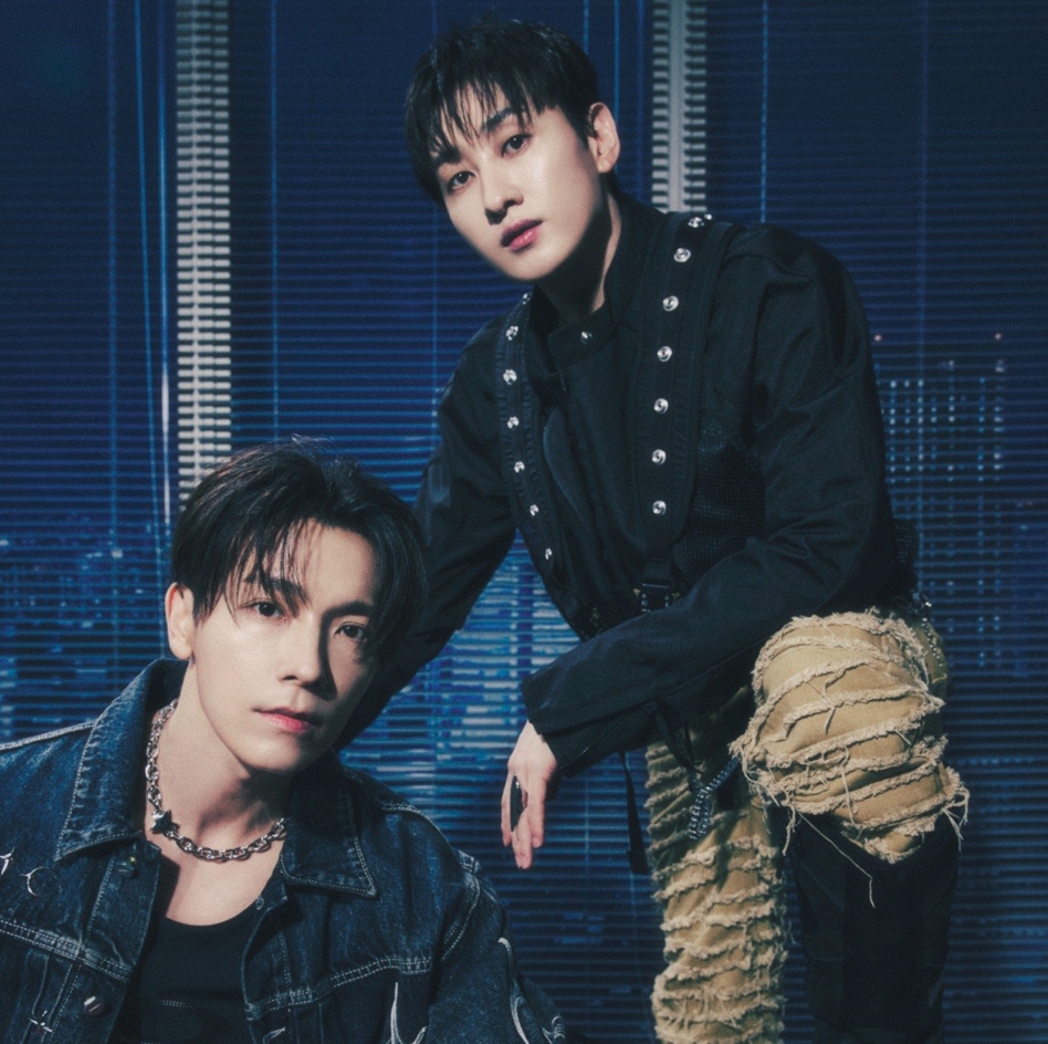 東海和銀赫組成的SUPER JUNIOR-D&E透過VCR祝賀KKBOX風雲榜20歲生日快樂。（圖／KKBOX提供）