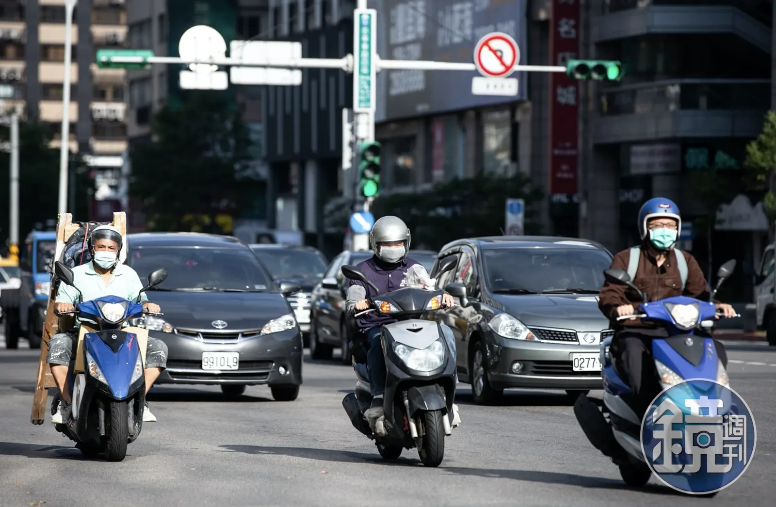 機車族注意！交通部表態兩段式左轉鬆綁　六都宣示道安六大共識 - 鏡週刊 Mirror Media