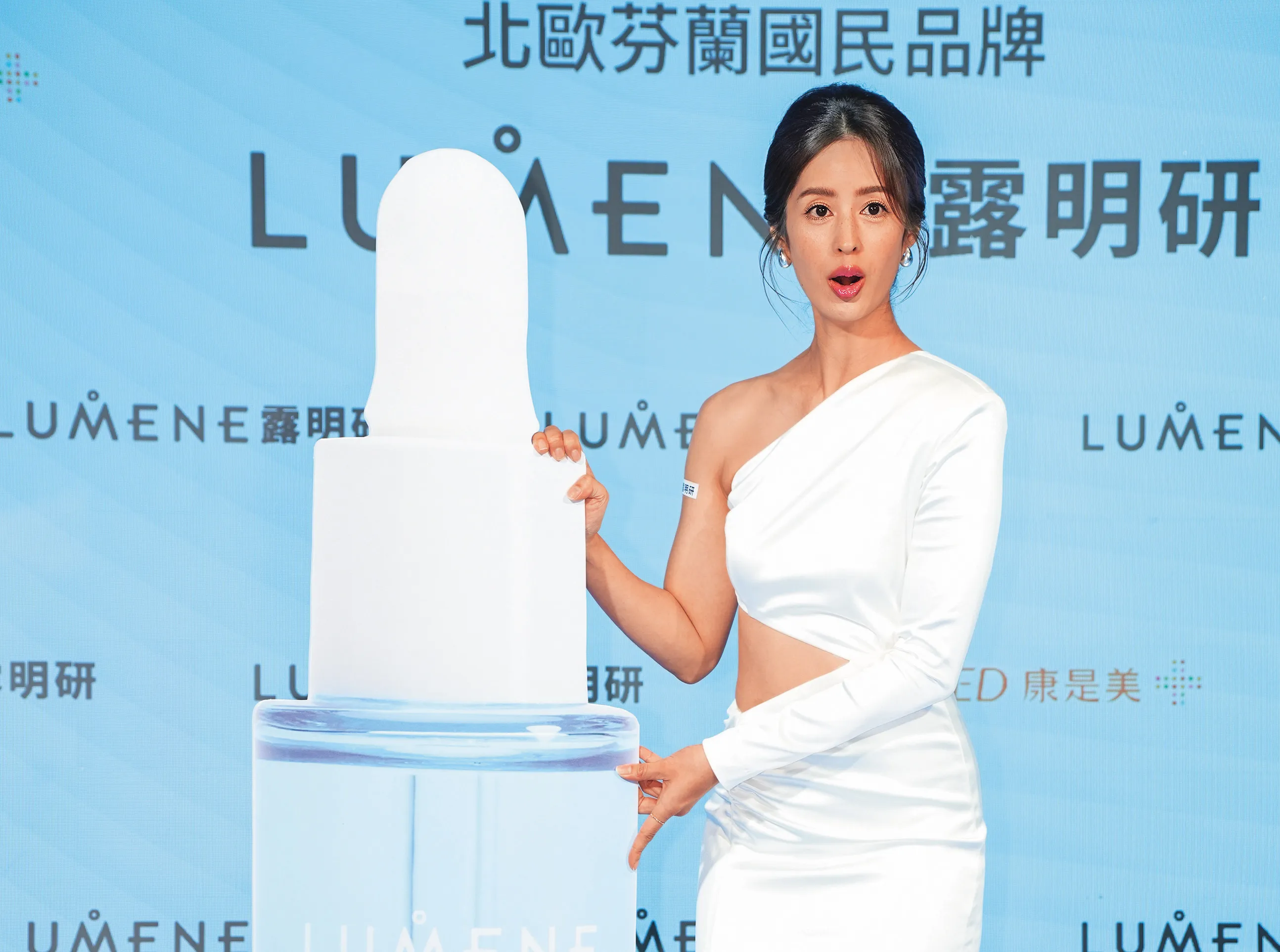 接力幫高調／莫允雯待嫁新娘蹭熱肚　百白上刑下笑幫悔過