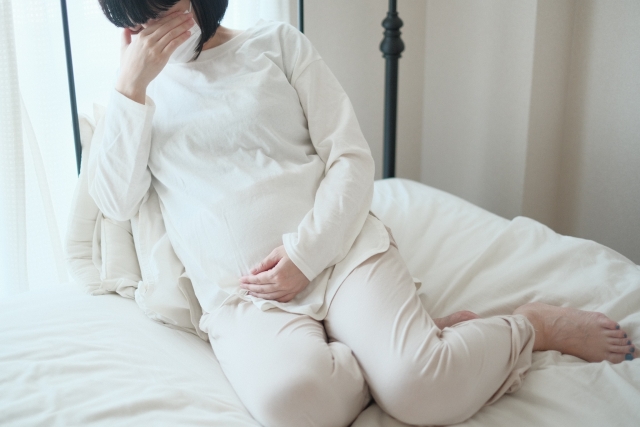 一名人妻抱怨老公奉行AA制，就連她臥床休養或失業，都斤斤計較催討水電費。（示意圖，photoAC）