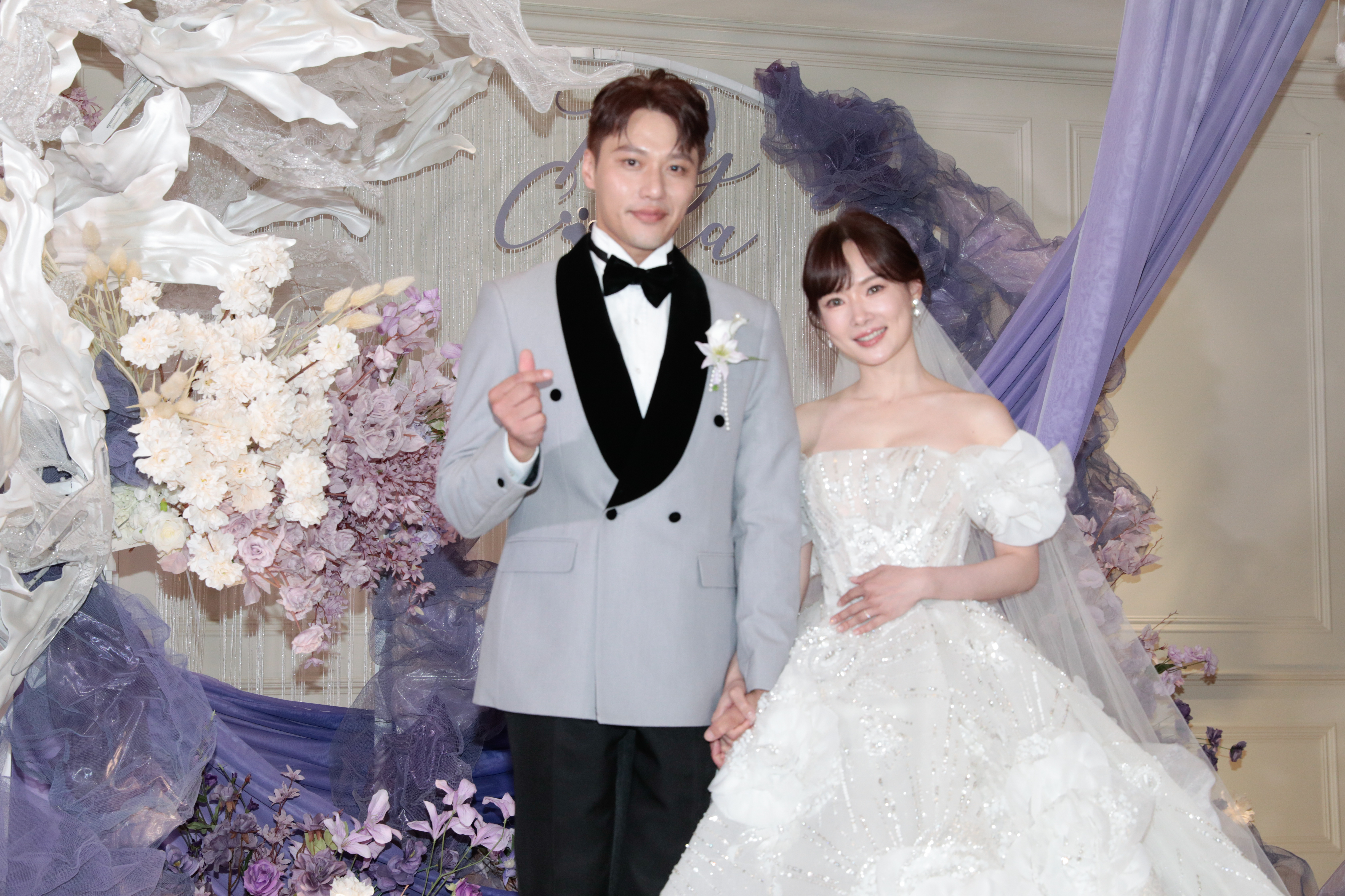 張睿家在登記結婚6年後，終於和黃安若舉行婚禮。