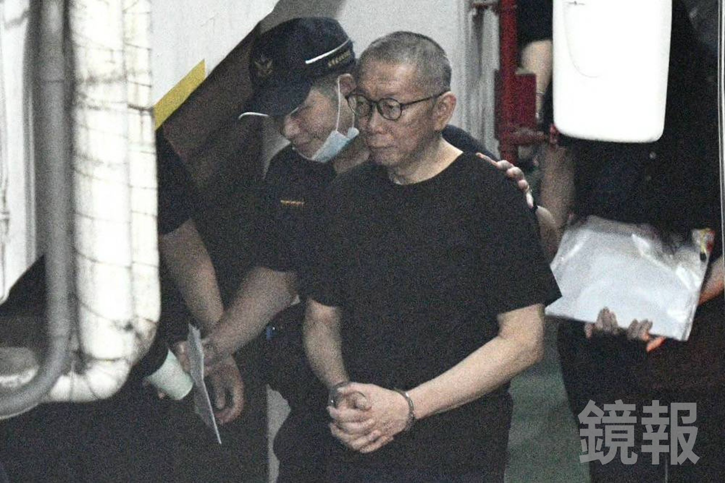 民眾黨前主席柯文哲與應曉薇進行第4次延押訊問。（鏡報李智為攝）