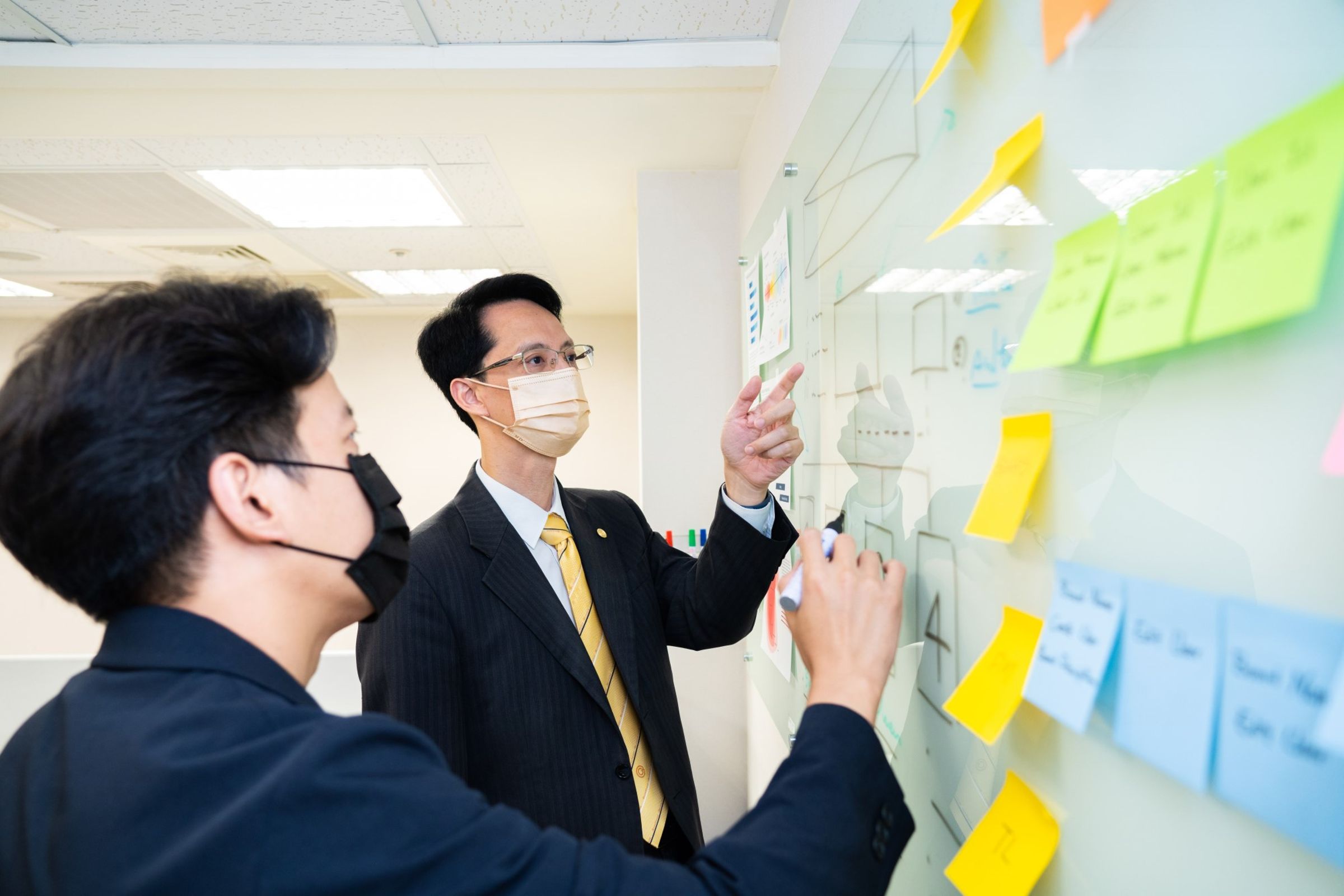 每一位新加入的永慶數位與資訊團隊的夥伴,都會經過「PropTech Workshop」教育訓練課程,幫助夥伴快速上手工作。