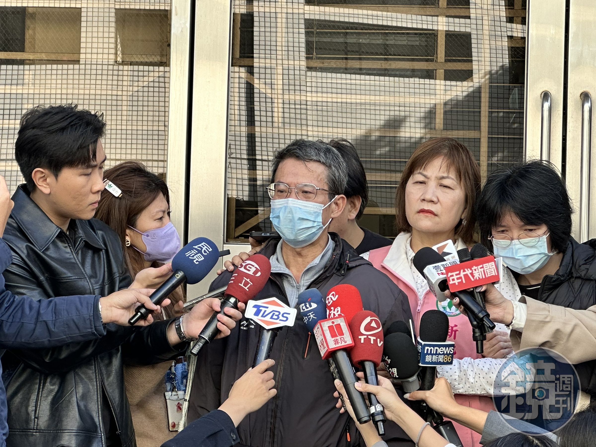 新北國三生割頸命案，乾哥、乾妹刑期加重，改判12年、林女11年，家屬獲悉崩潰大哭批「判太輕」。