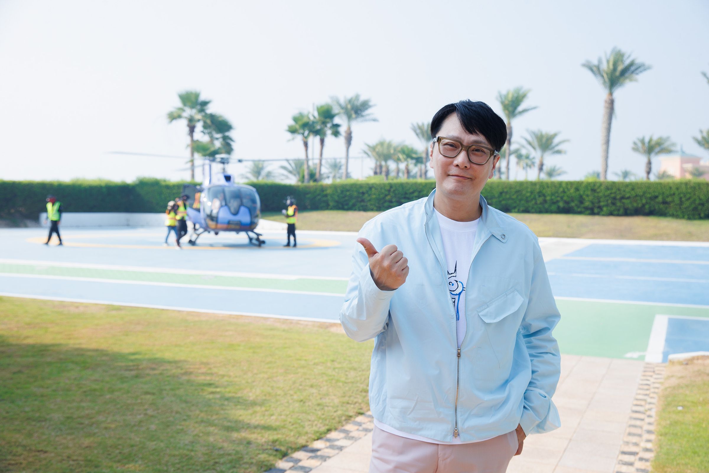 張信哲放鬆心情，到杜拜景點走走。（潮水音樂提供）
